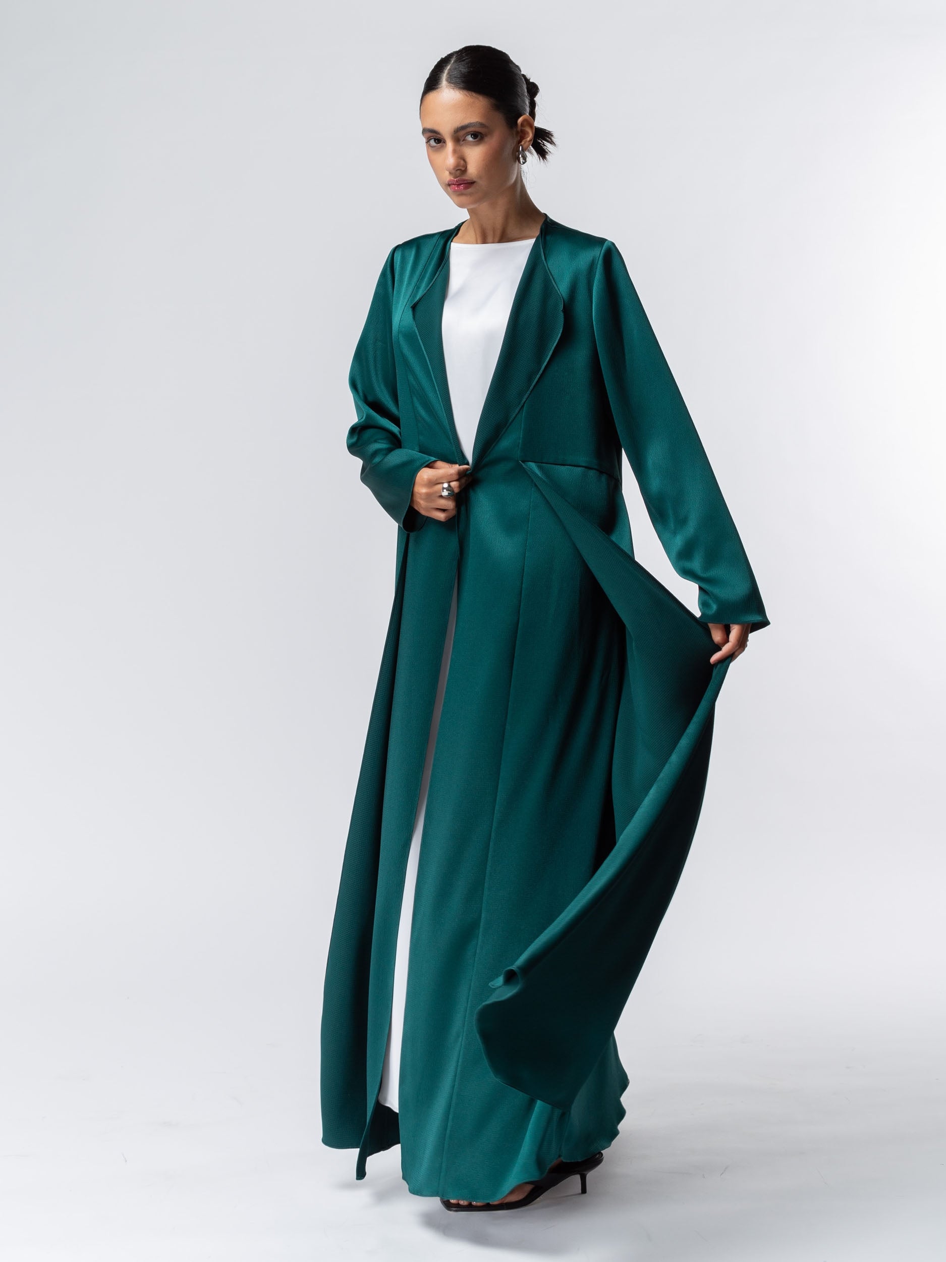 Polished Layer Abaya in Emerald Green