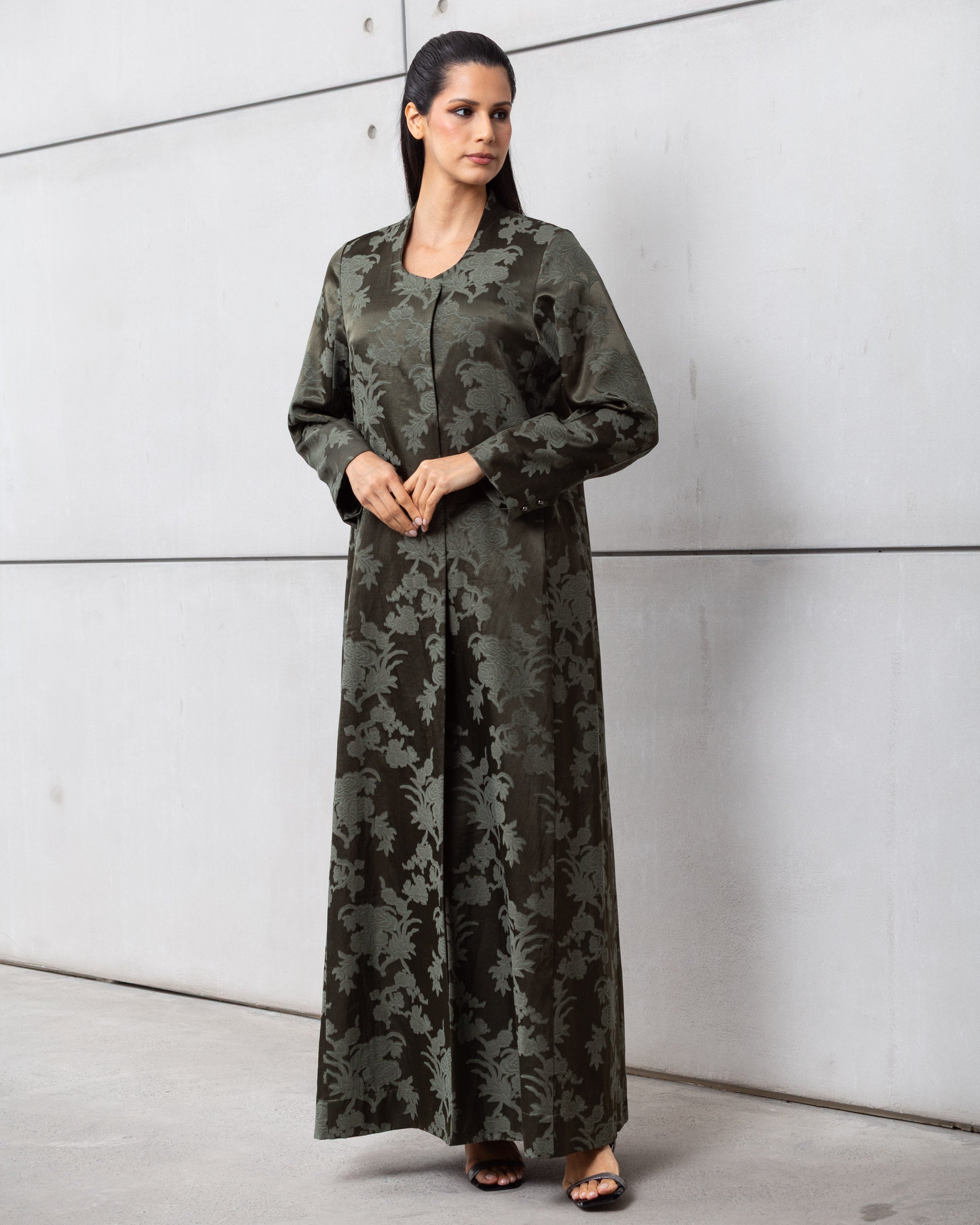 Straight Jacquard Floral Abaya in Green