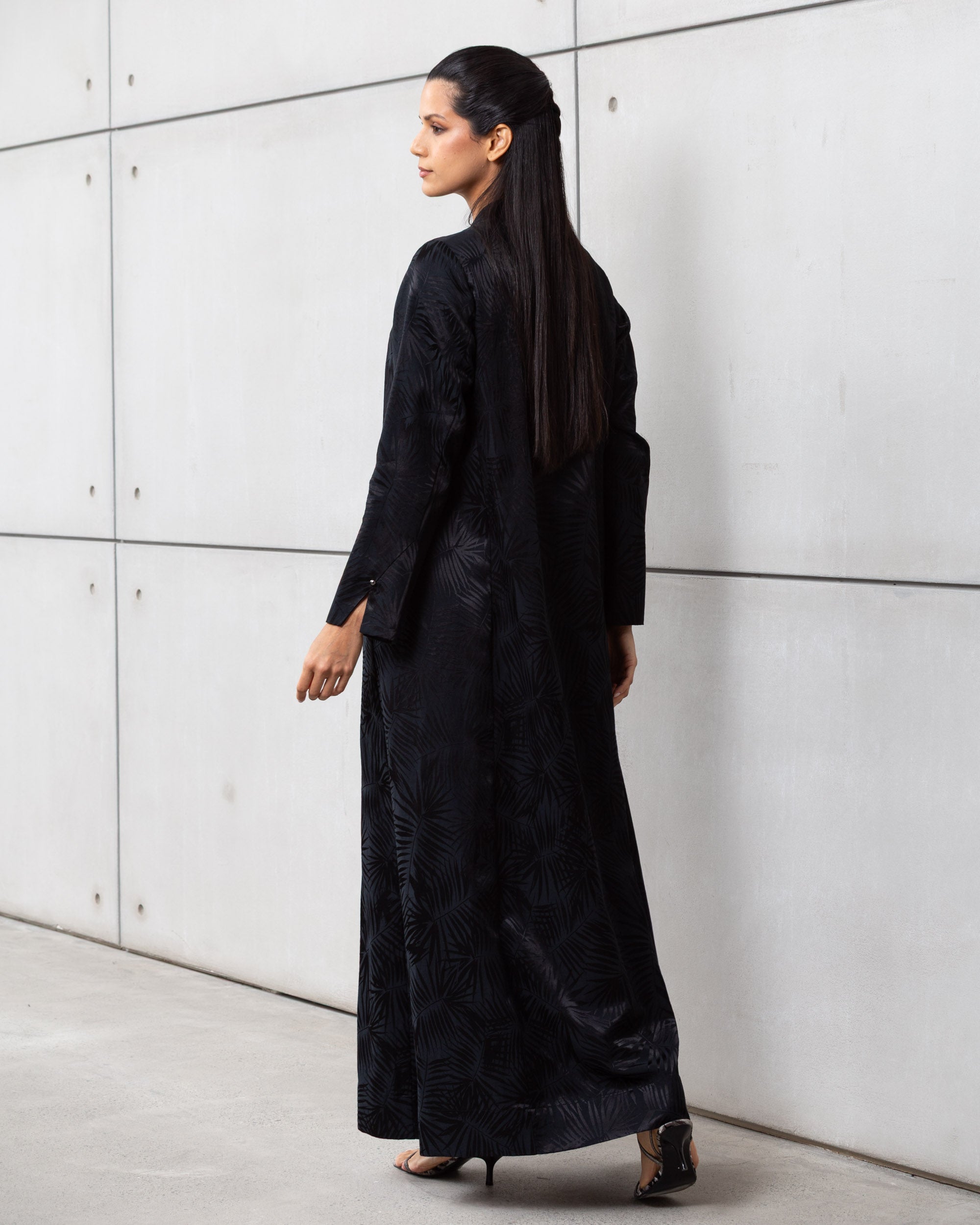 Double Button Palm Pattern Jacquard Abaya in Black RTW