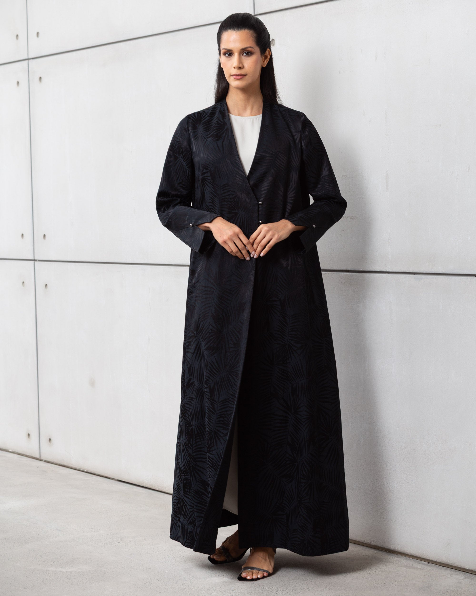 Double Button Palm Pattern Jacquard Abaya in Black RTW