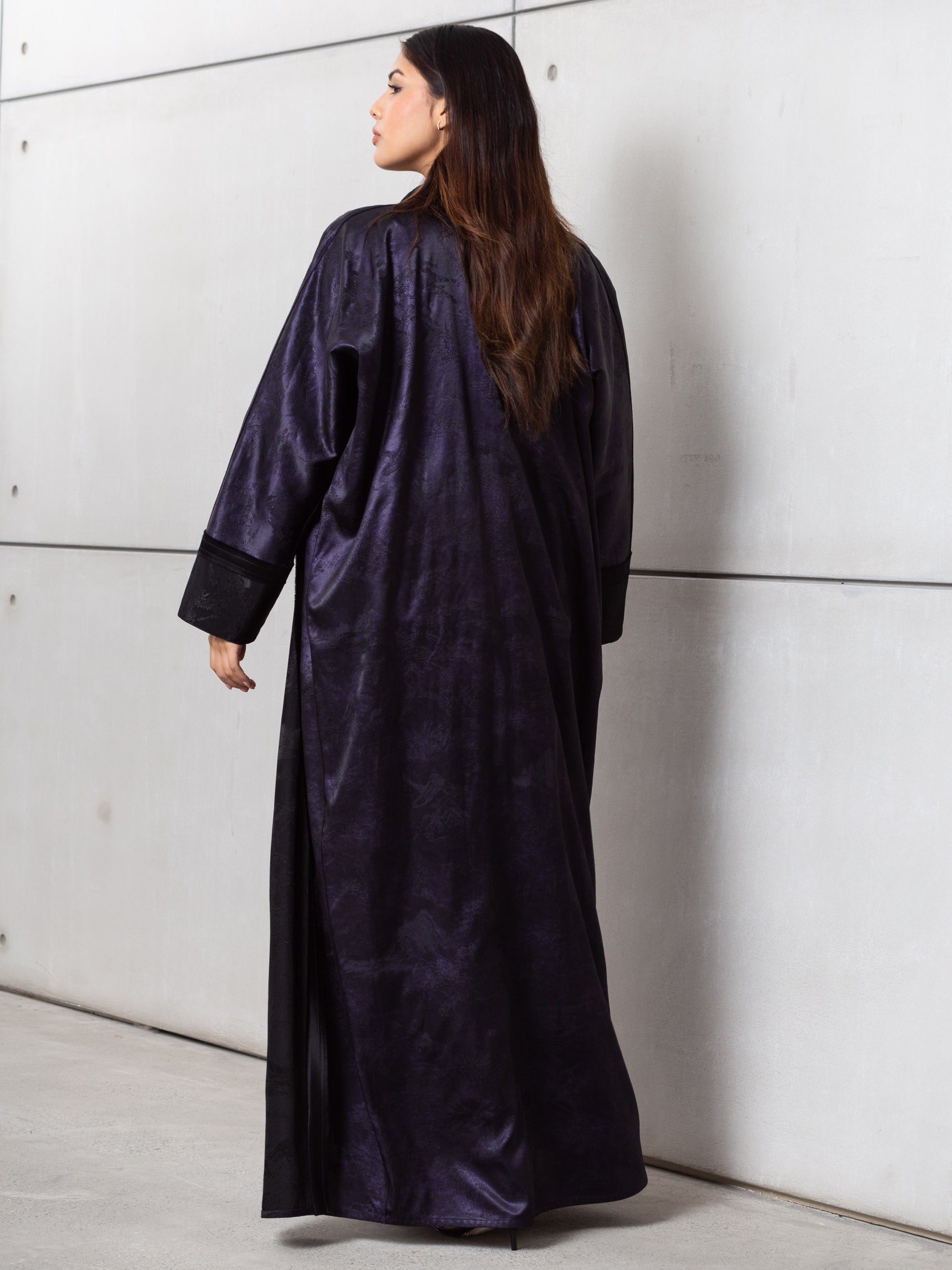 Reversible Abaya in Plum & Black