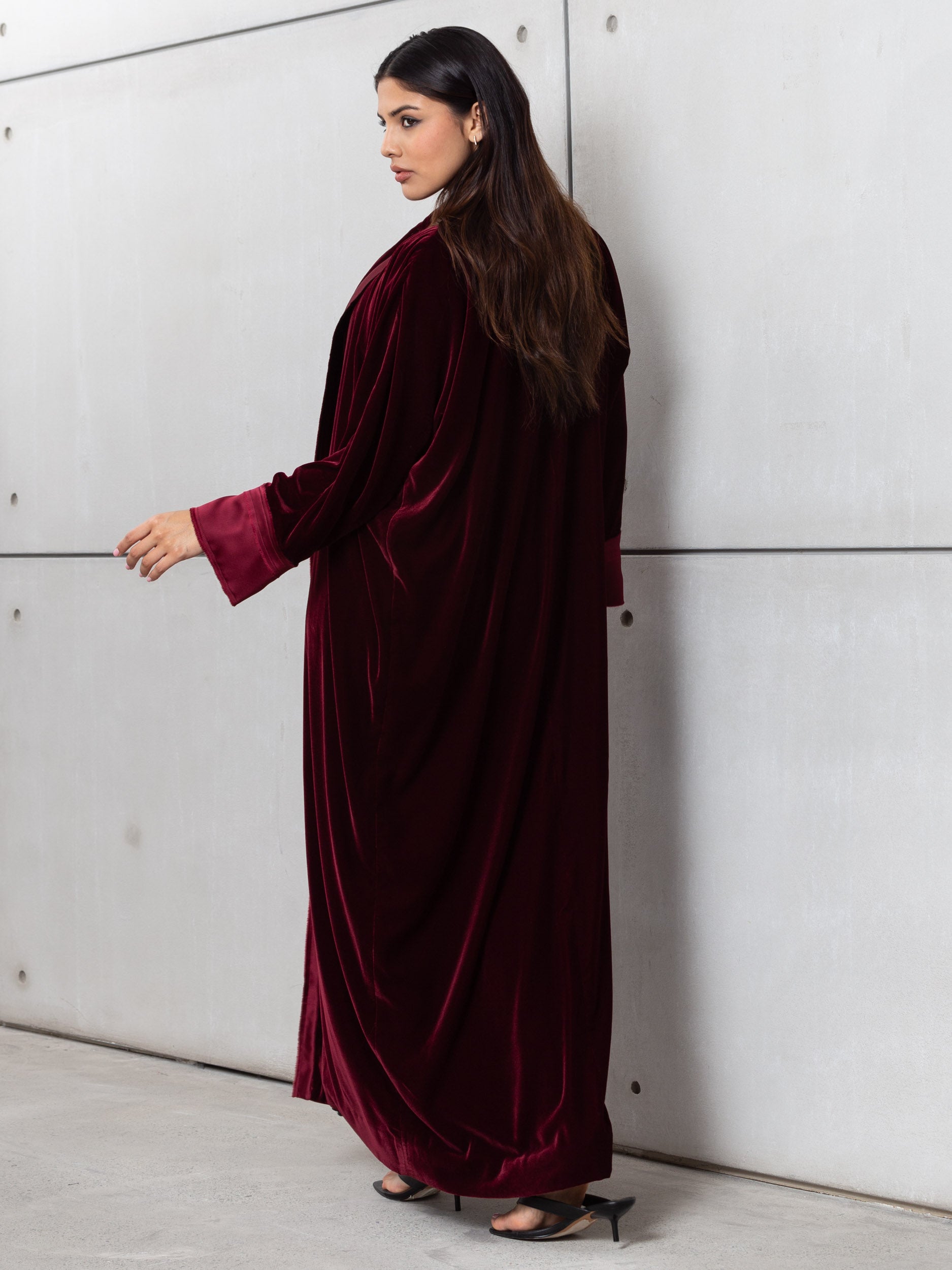 Velvet Abaya in Burgundy RTW