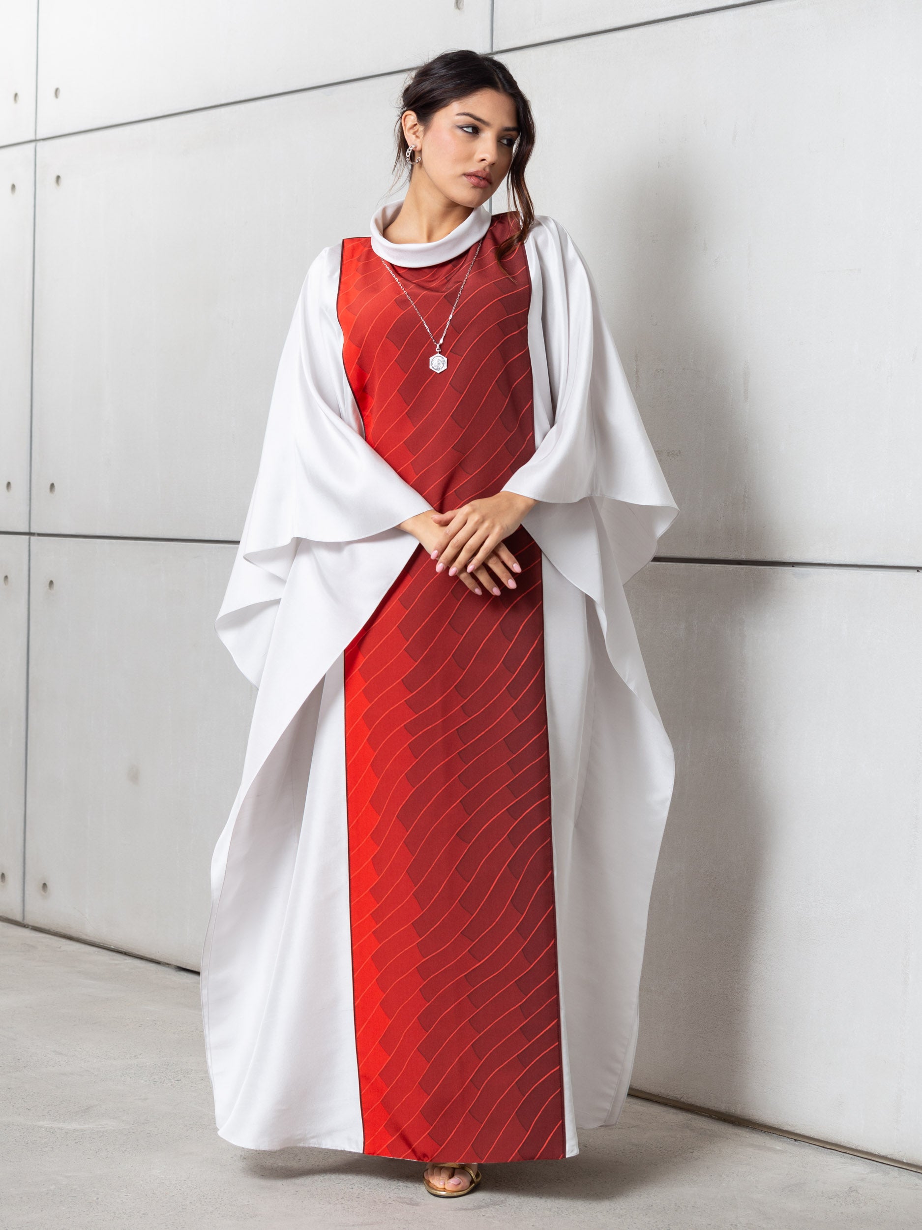 Silk Kaftan in Silver Gray with Red