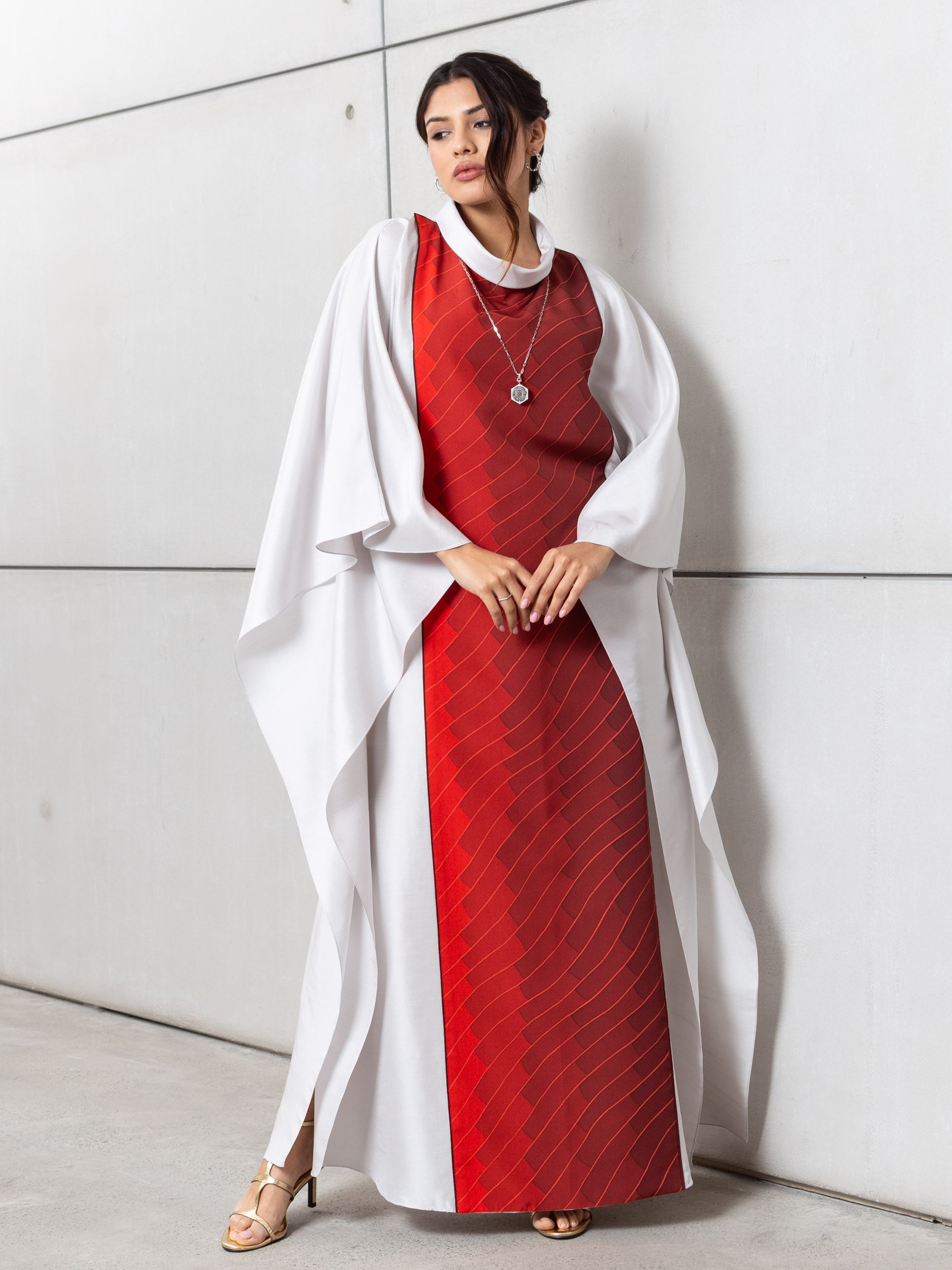 Silk Kaftan in Silver Gray with Red