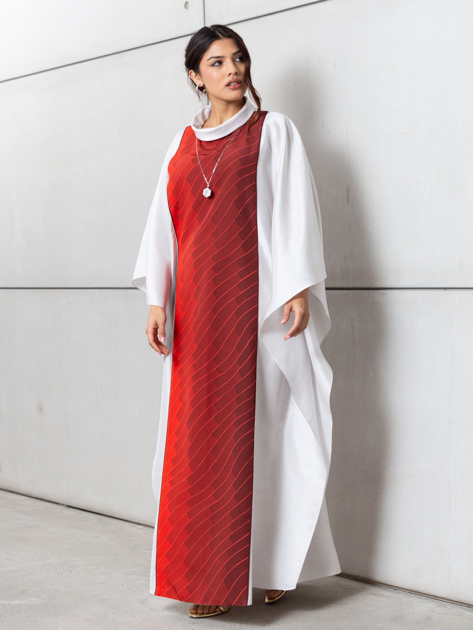 Silk Kaftan in Silver Gray with Red