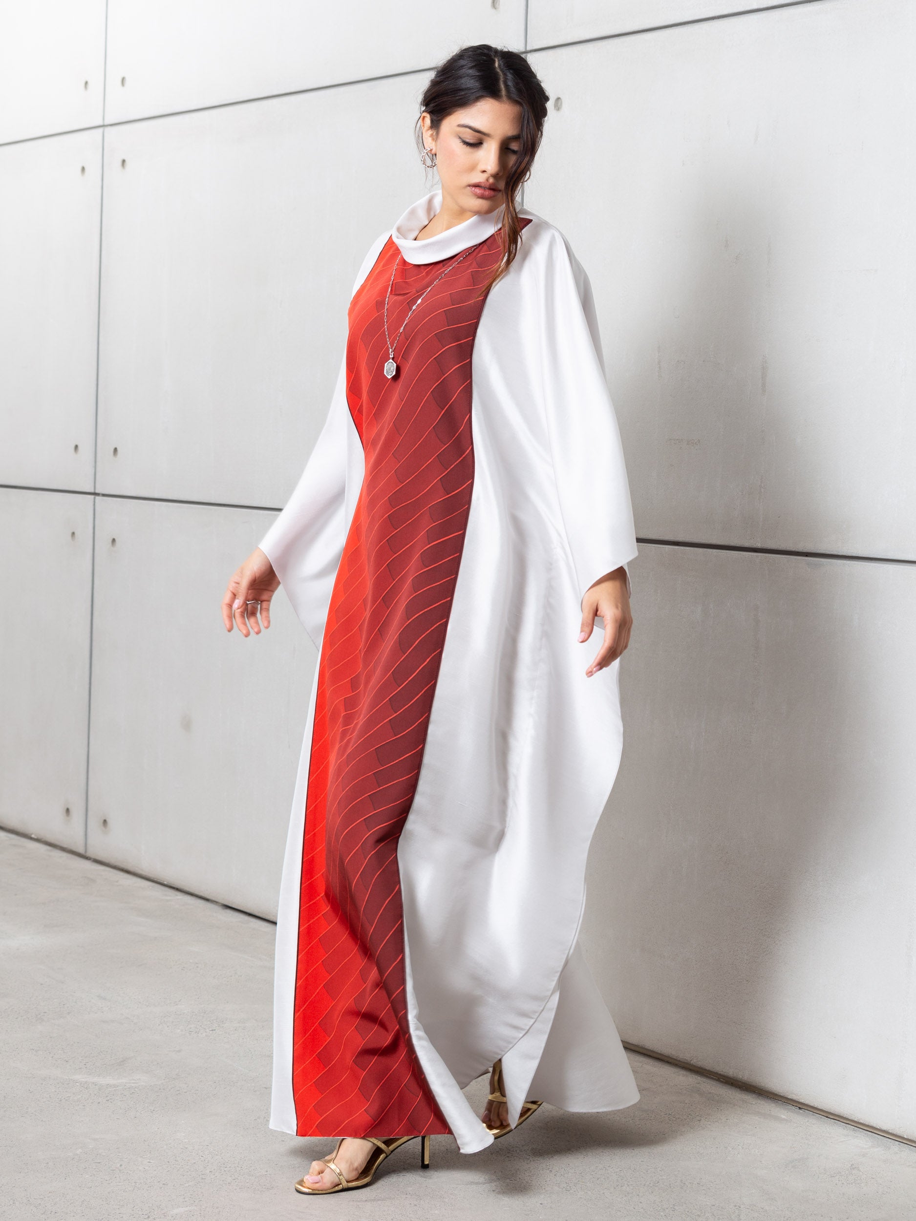 Silk Kaftan in Silver Gray with Red