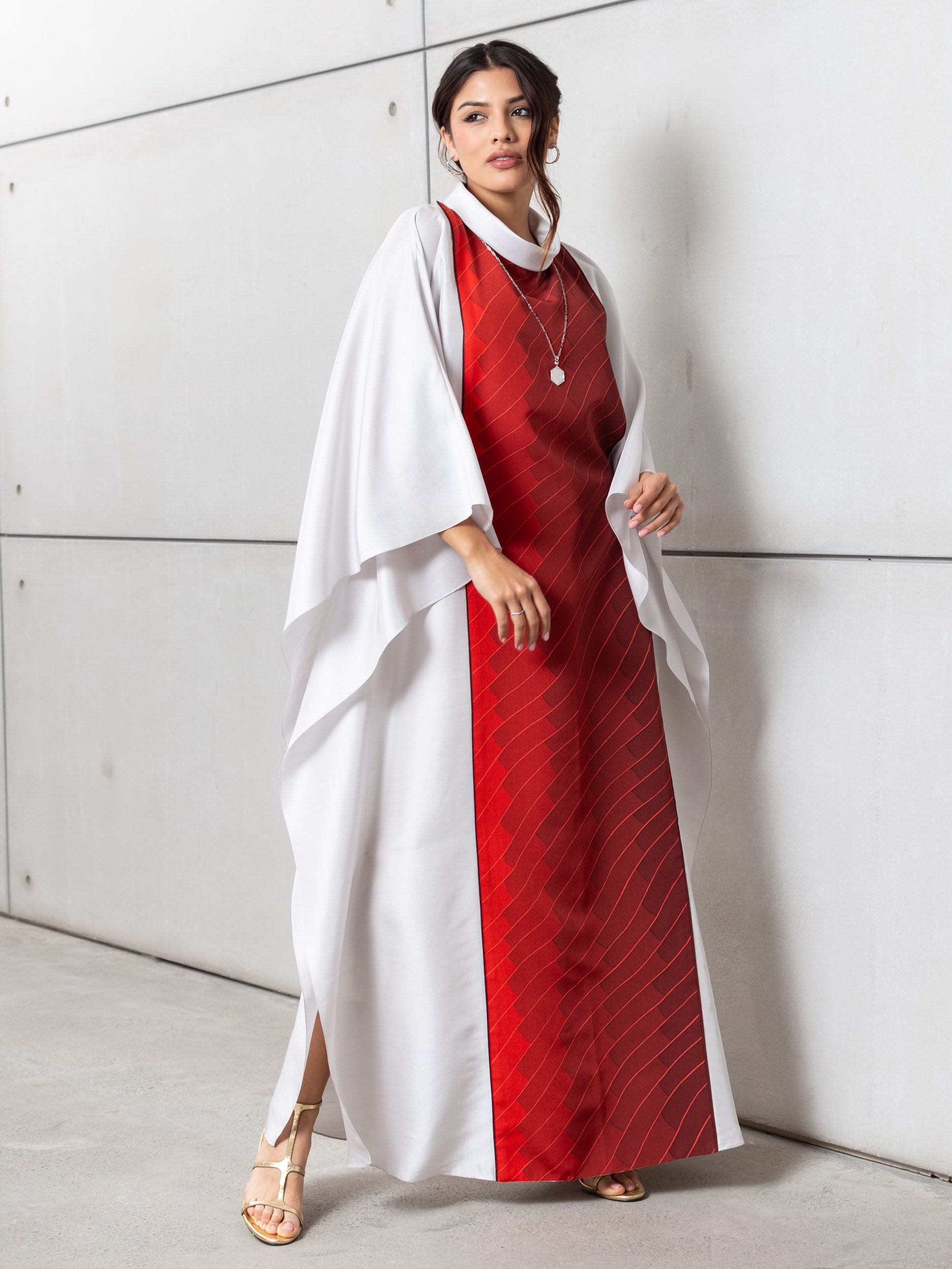 Silk Kaftan in Silver Gray with Red