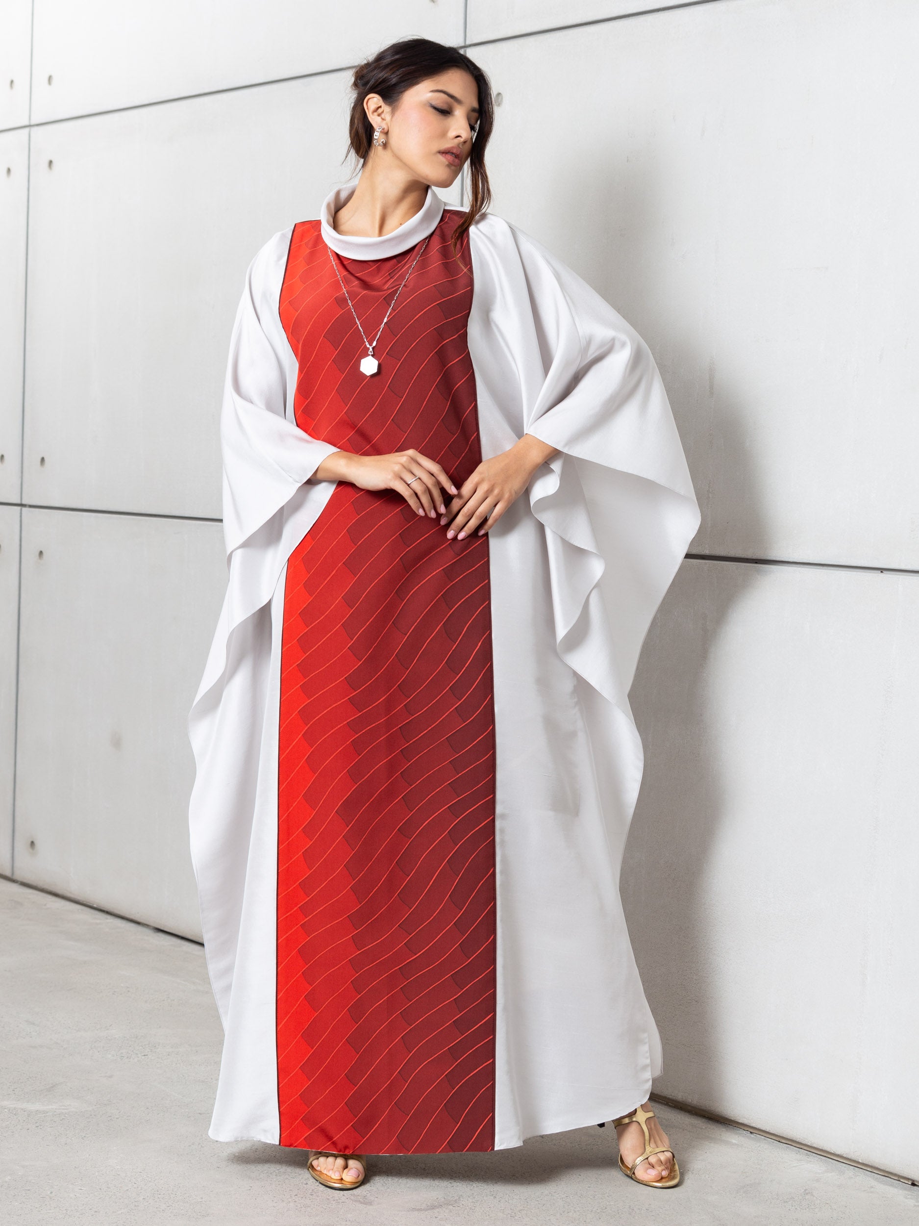 Silk Kaftan in Silver Gray with Red