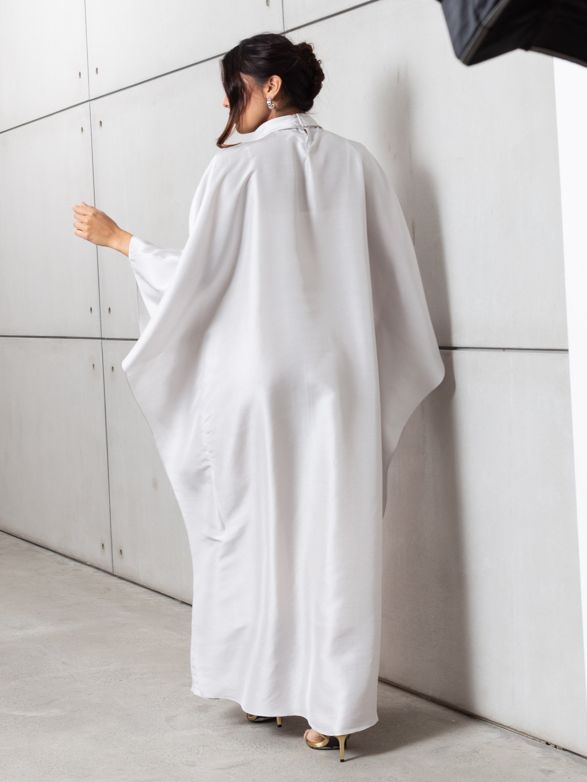 Silk Kaftan in Silver Gray with Red