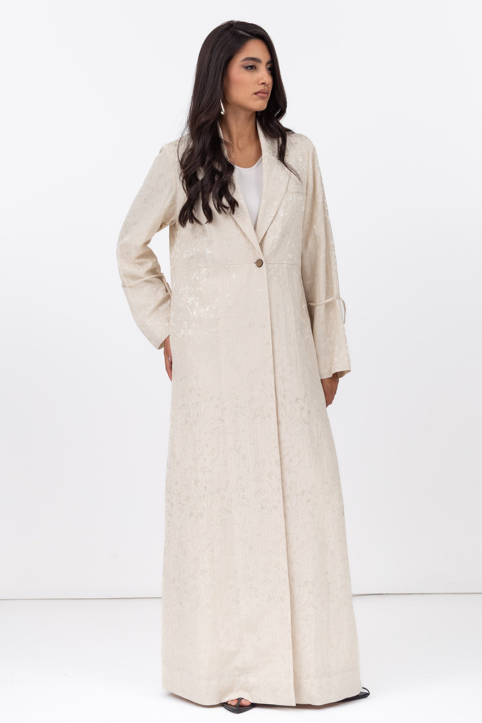 Suit Abaya in Ivory Jacquard Linen RTW