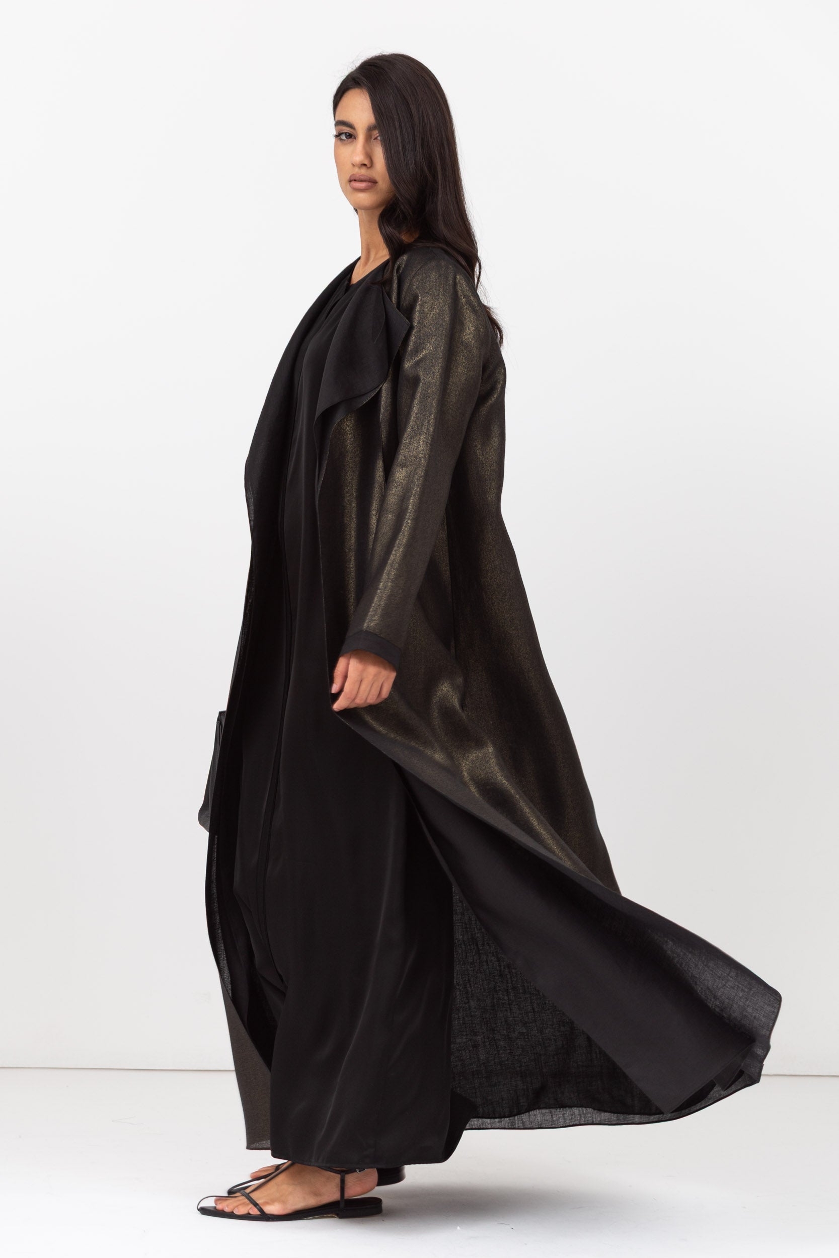 Loose Double Collar Linen Abaya Black - Gold