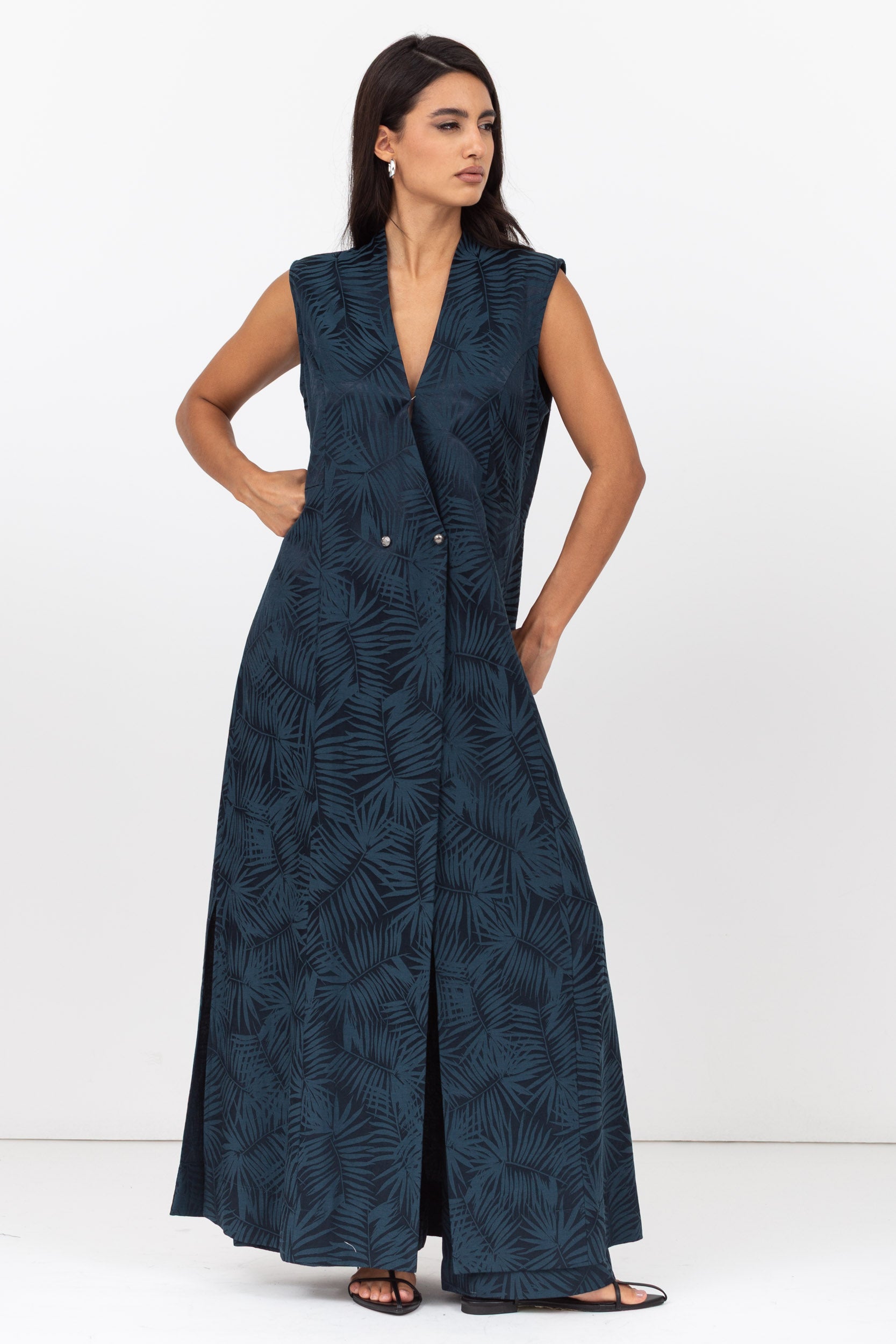 Travel Set : Sleeveless Long Jacket and Pants in Blue Jacquard Satin