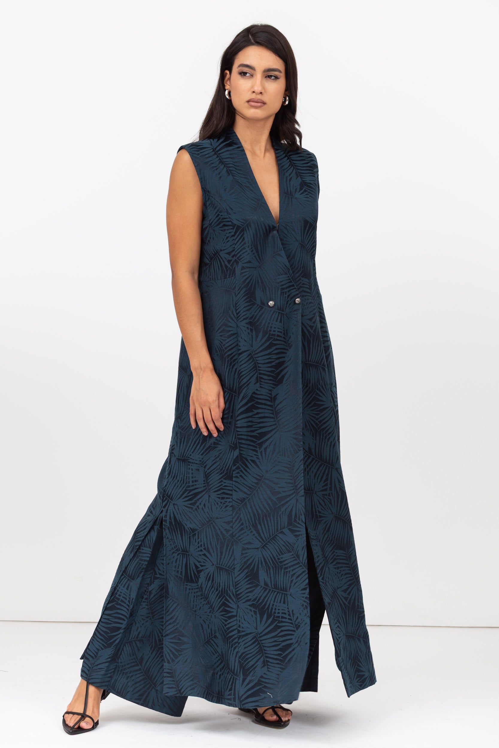 Travel Set : Sleeveless Long Jacket and Pants in Blue Jacquard Satin