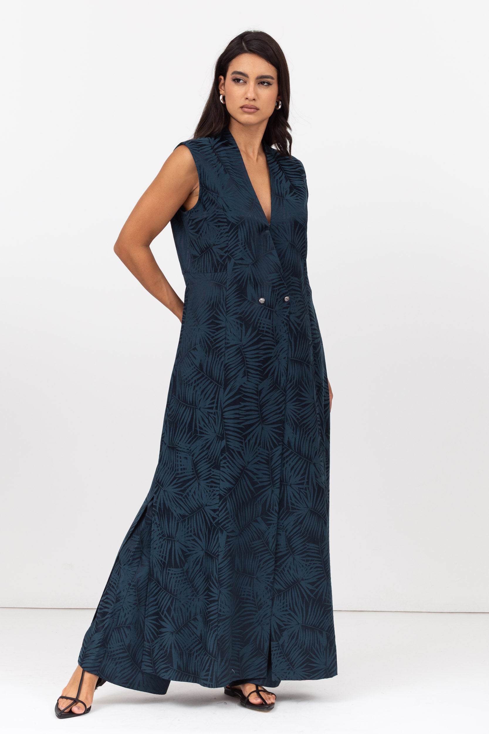 Travel Set : Sleeveless Long Jacket and Pants in Blue Jacquard Satin