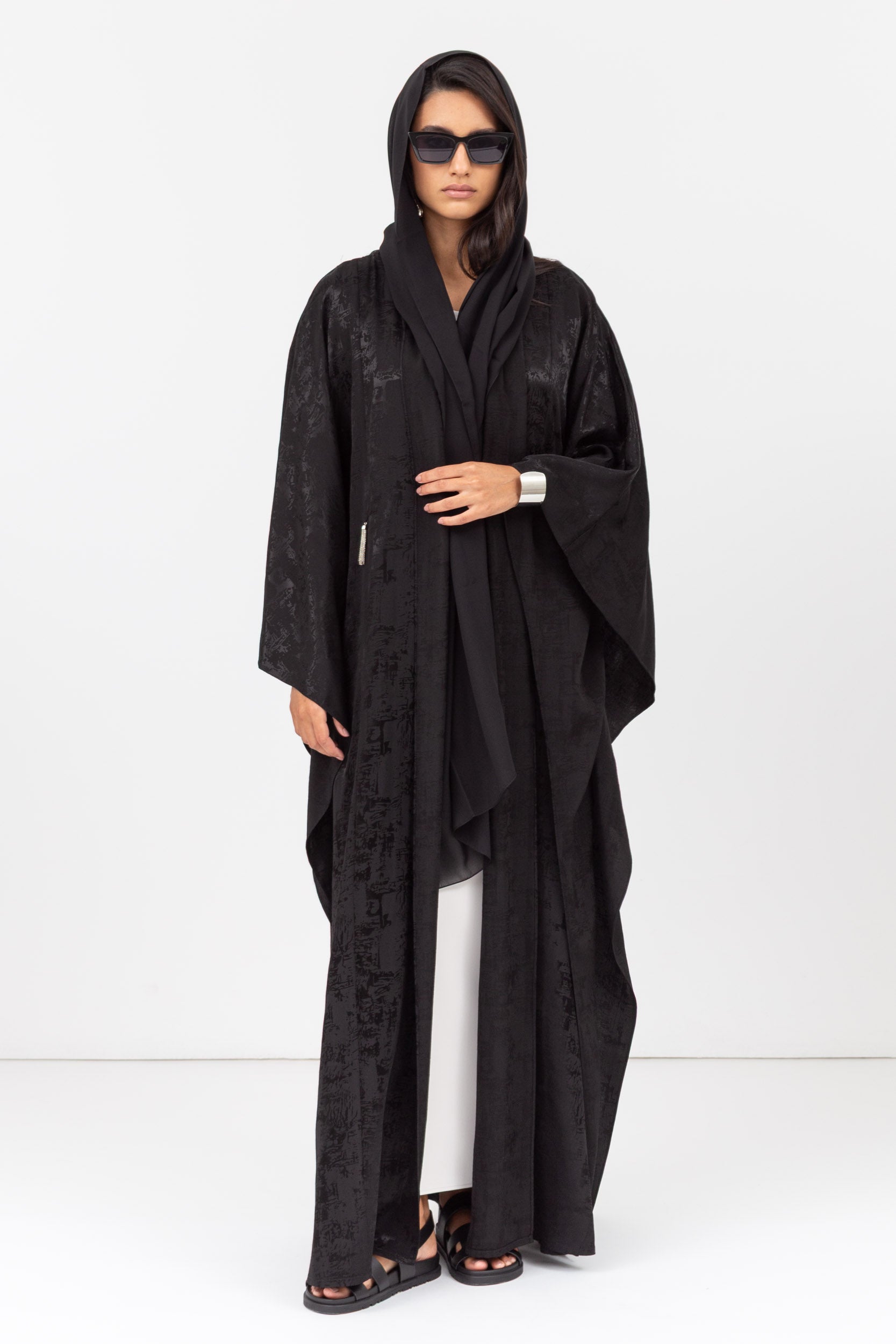 Flow Abaya in Jacquard Black with Metallic Tassel RTW