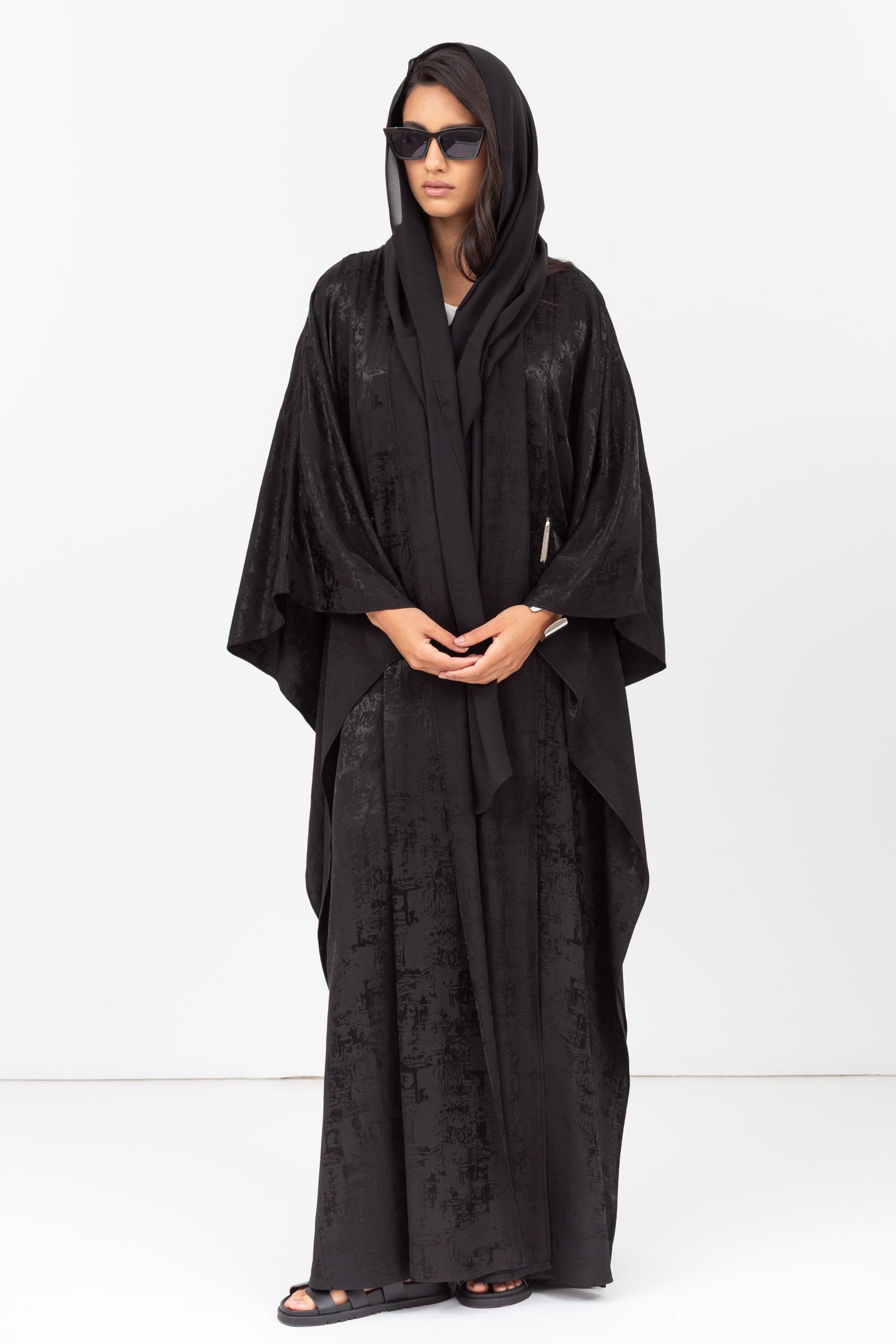 Flow Abaya in Jacquard Black with Metallic Tassel RTW