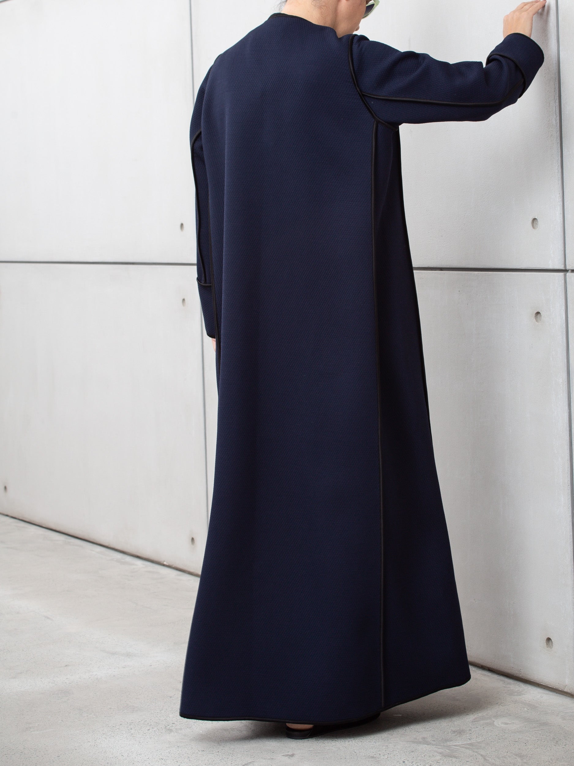 Textured Contrast Abaya In Blue