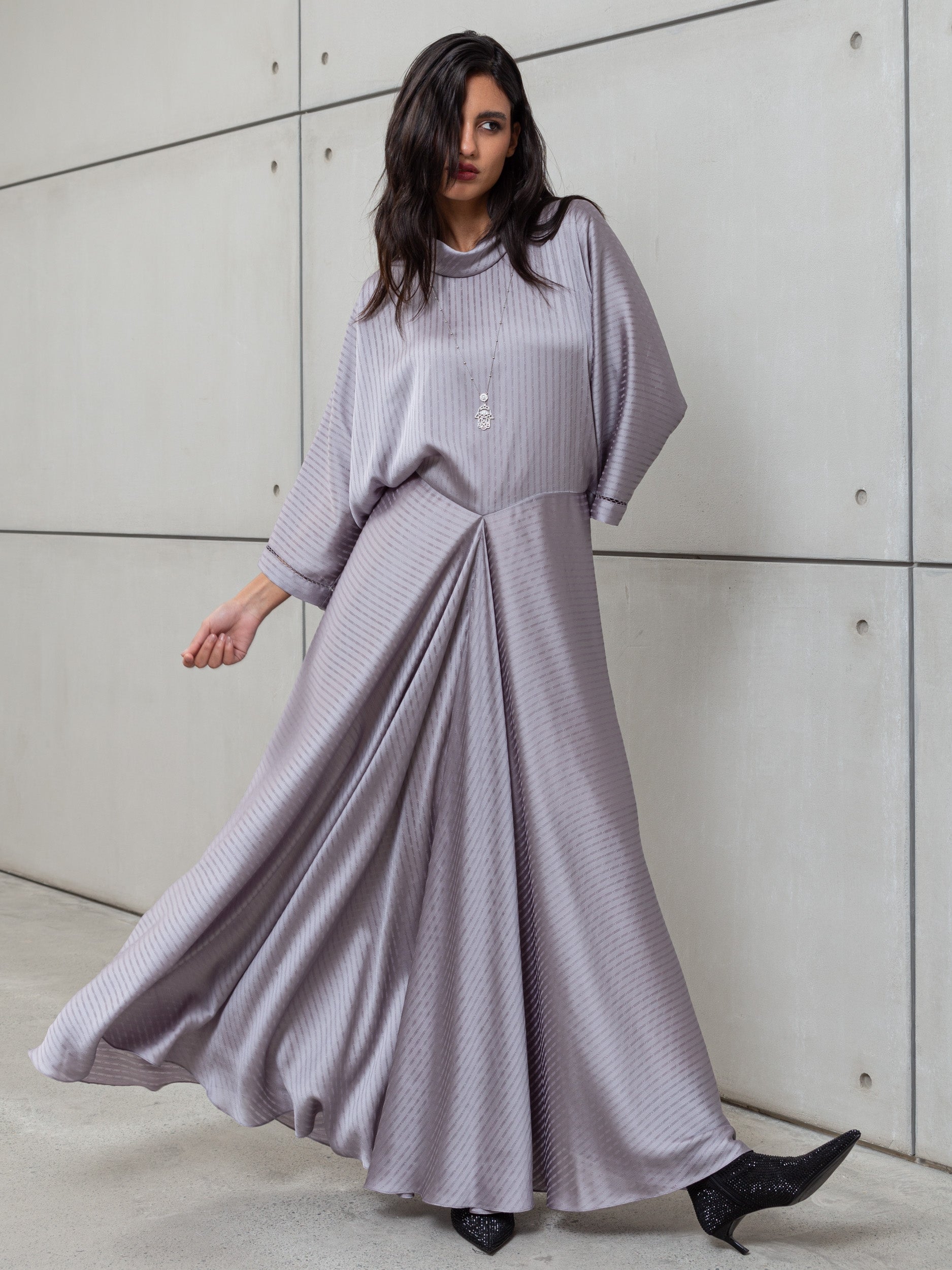 LOOSE STRIPE KAFTAN IN GREY