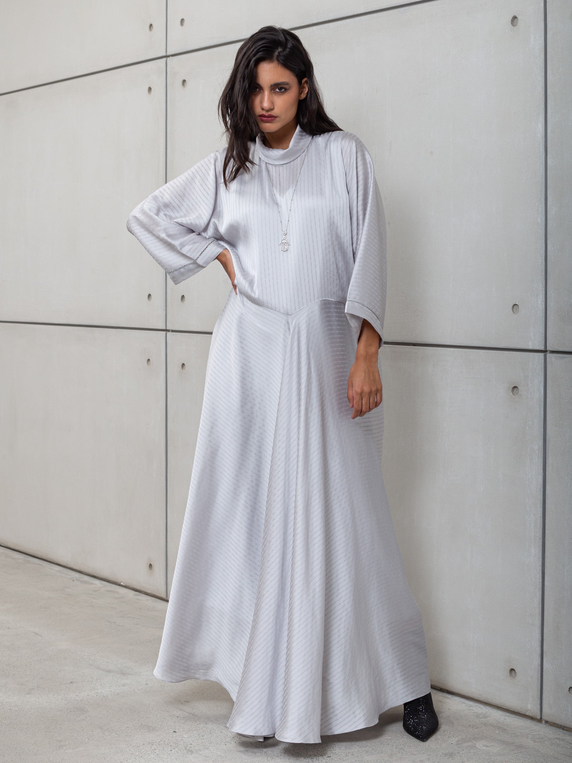 LOOSE STRIPE KAFTAN IN WHITE