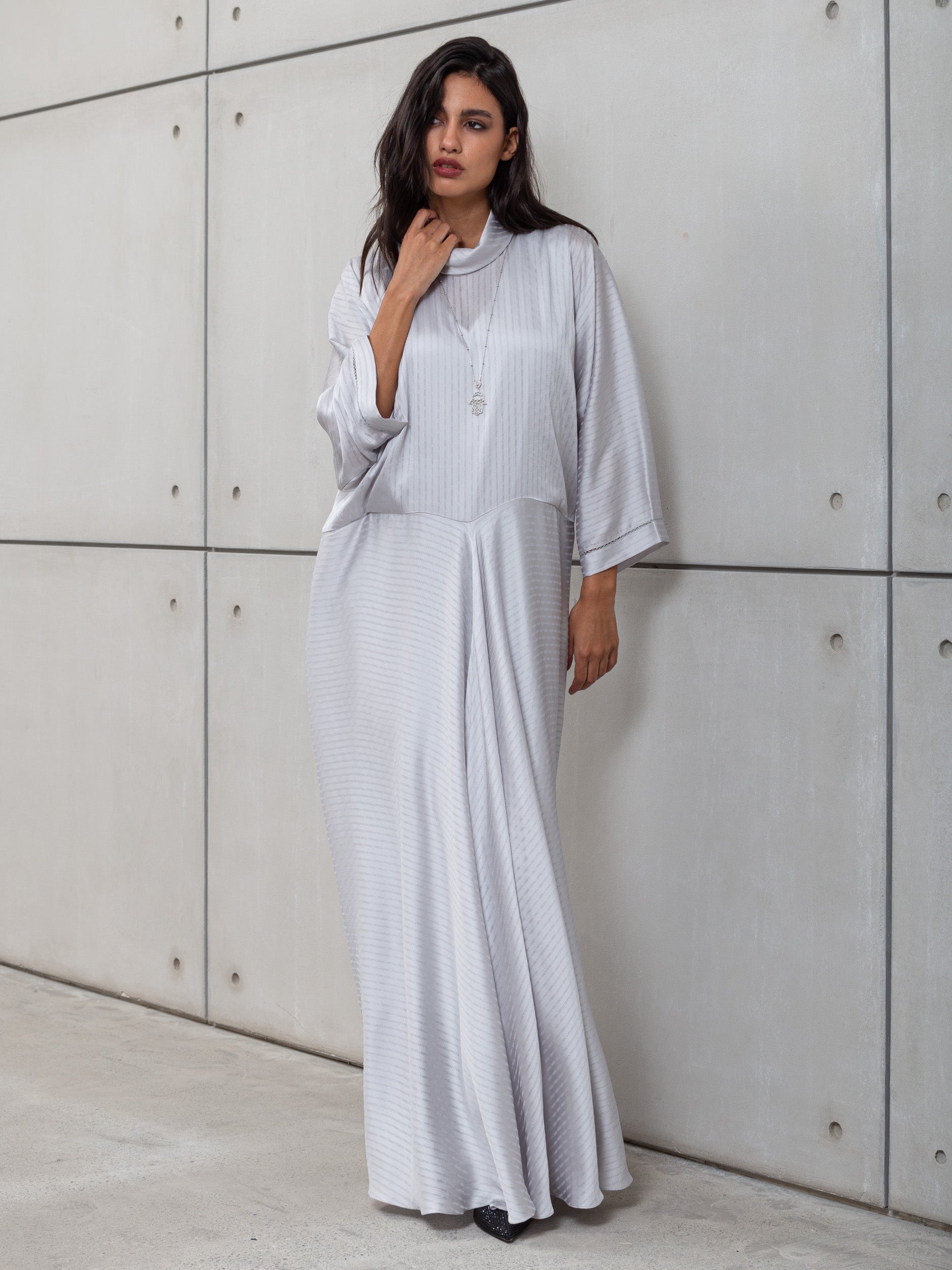 LOOSE STRIPE KAFTAN IN WHITE