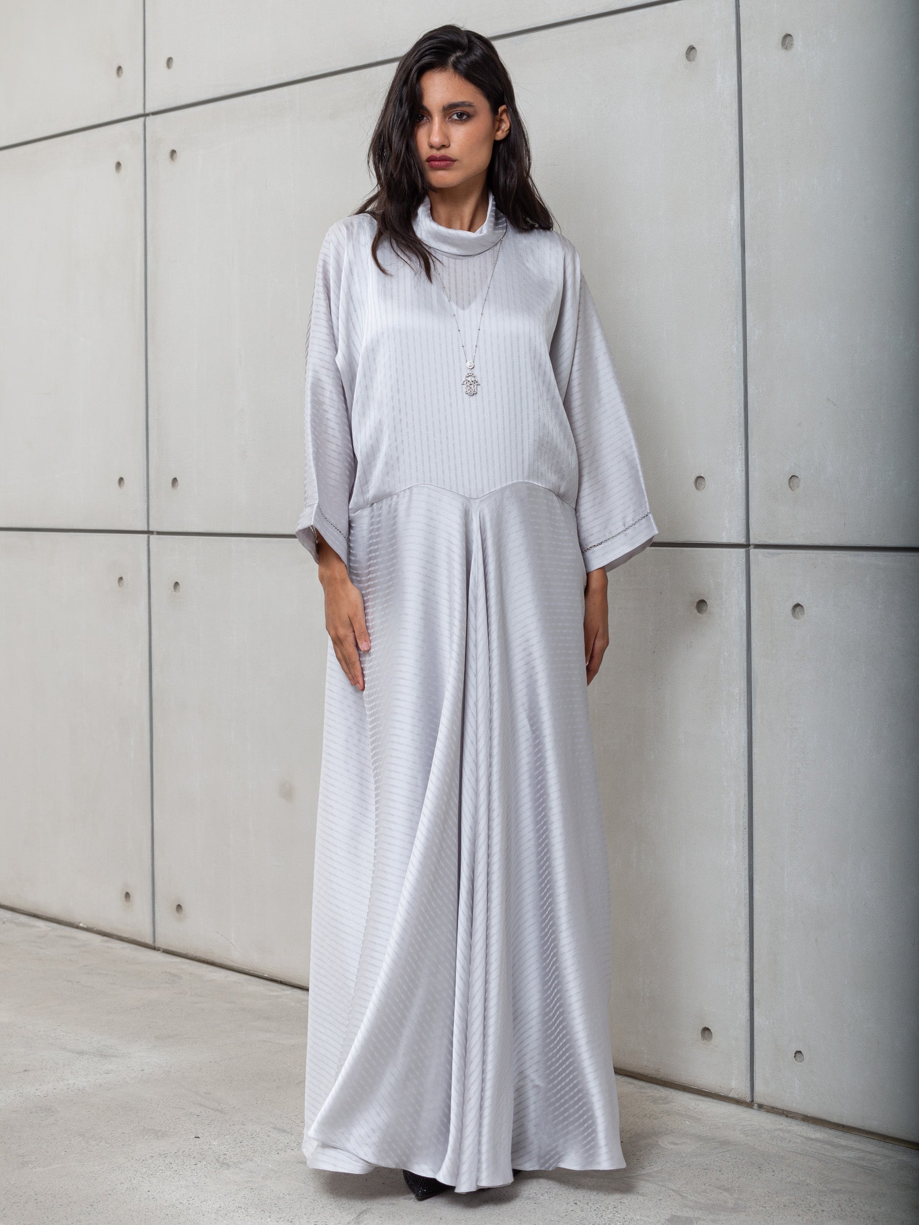 LOOSE STRIPE KAFTAN IN WHITE