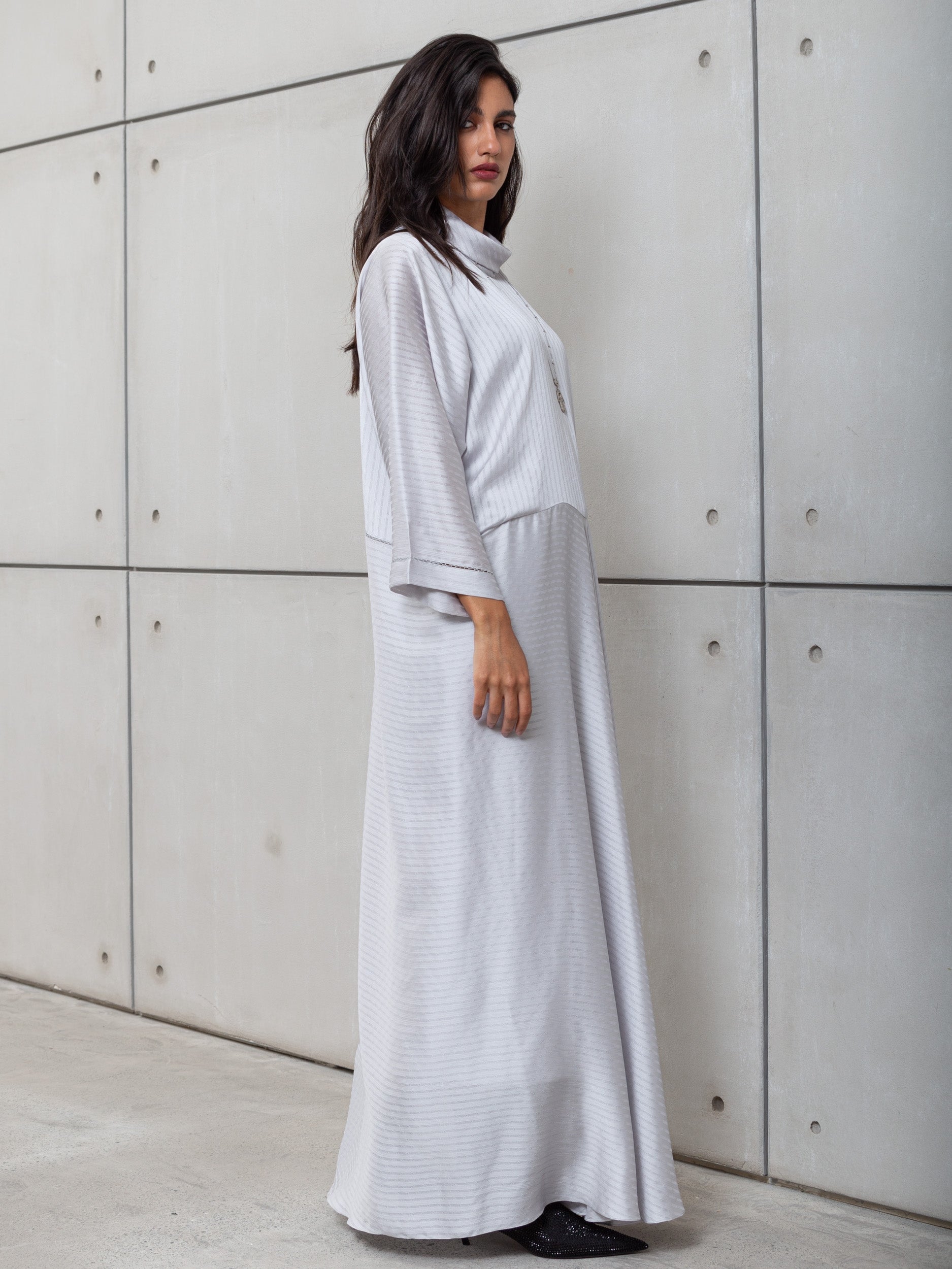 LOOSE STRIPE KAFTAN IN WHITE