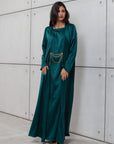 KAFTAN IN POLISHED GREEN WITH CHAIN DETAILING