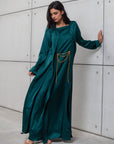 KAFTAN IN POLISHED GREEN WITH CHAIN DETAILING