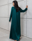 KAFTAN IN POLISHED GREEN WITH CHAIN DETAILING