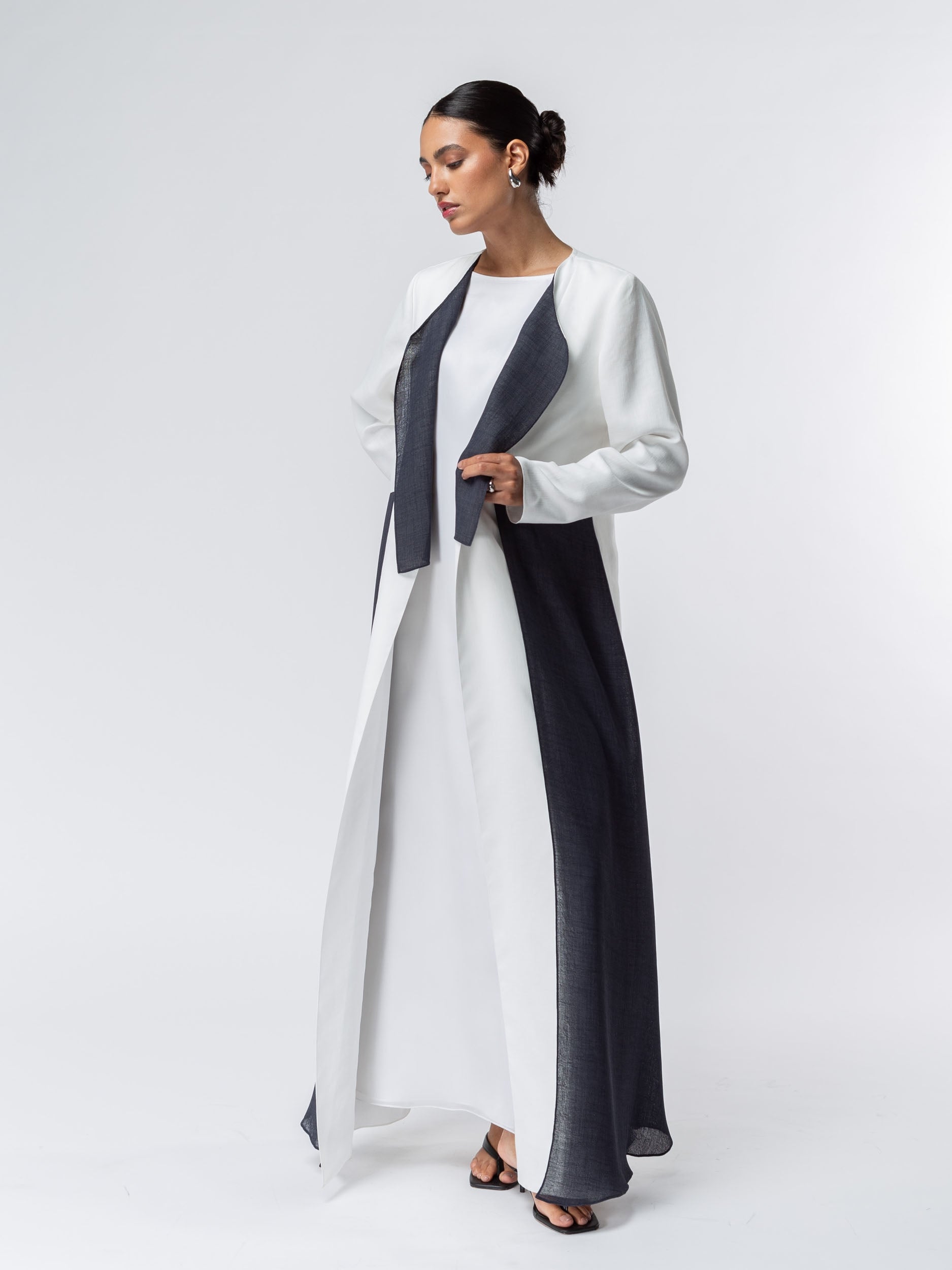 Layer Abaya in White with Navy