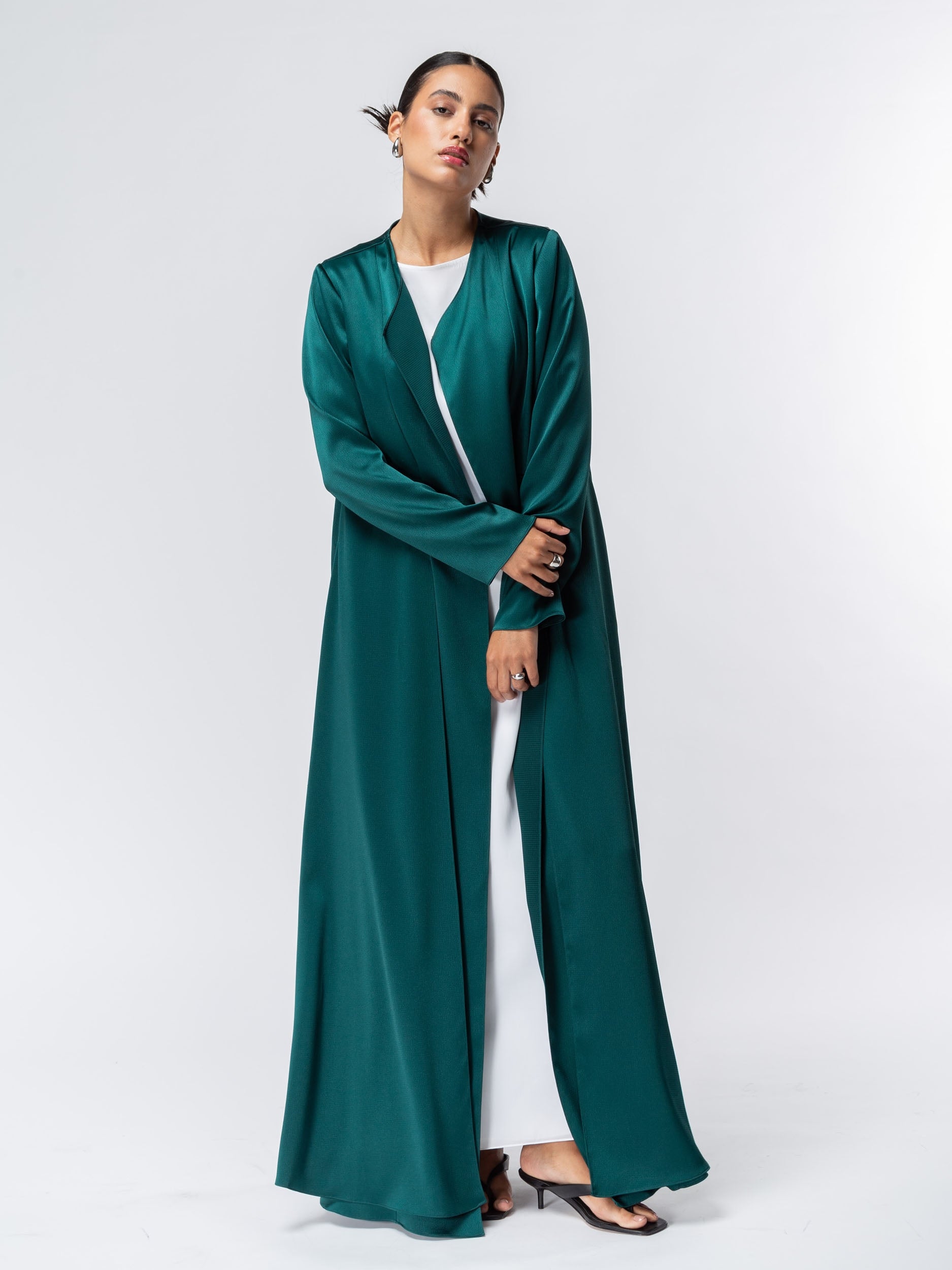 Polished Layer Abaya in Emerald Green