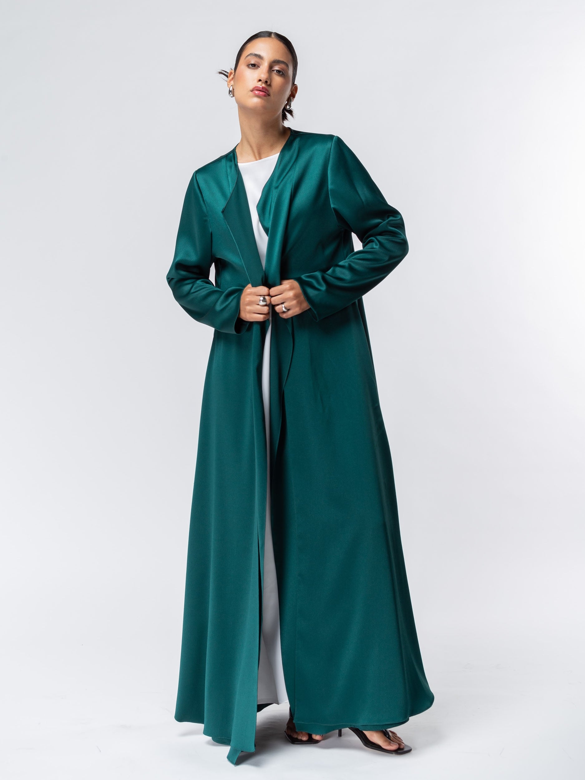 Polished Layer Abaya in Emerald Green