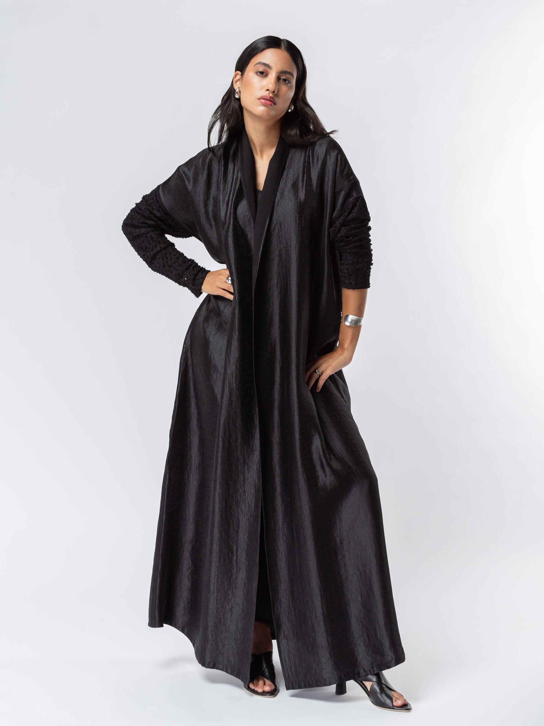 Sleeve Abaya in Metallic Black