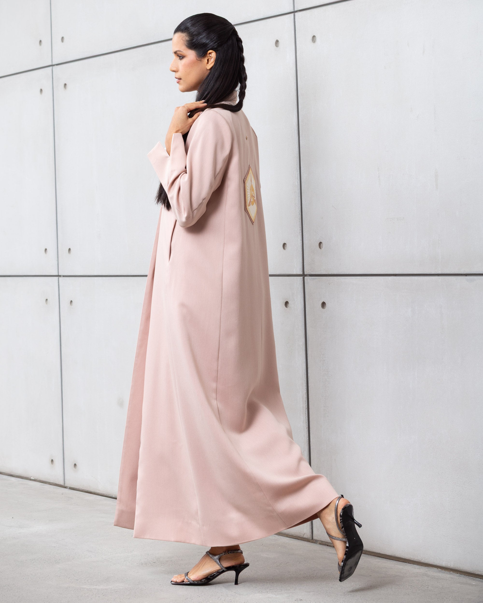 Jacket Abaya in Pale Pink with Back Embroidery