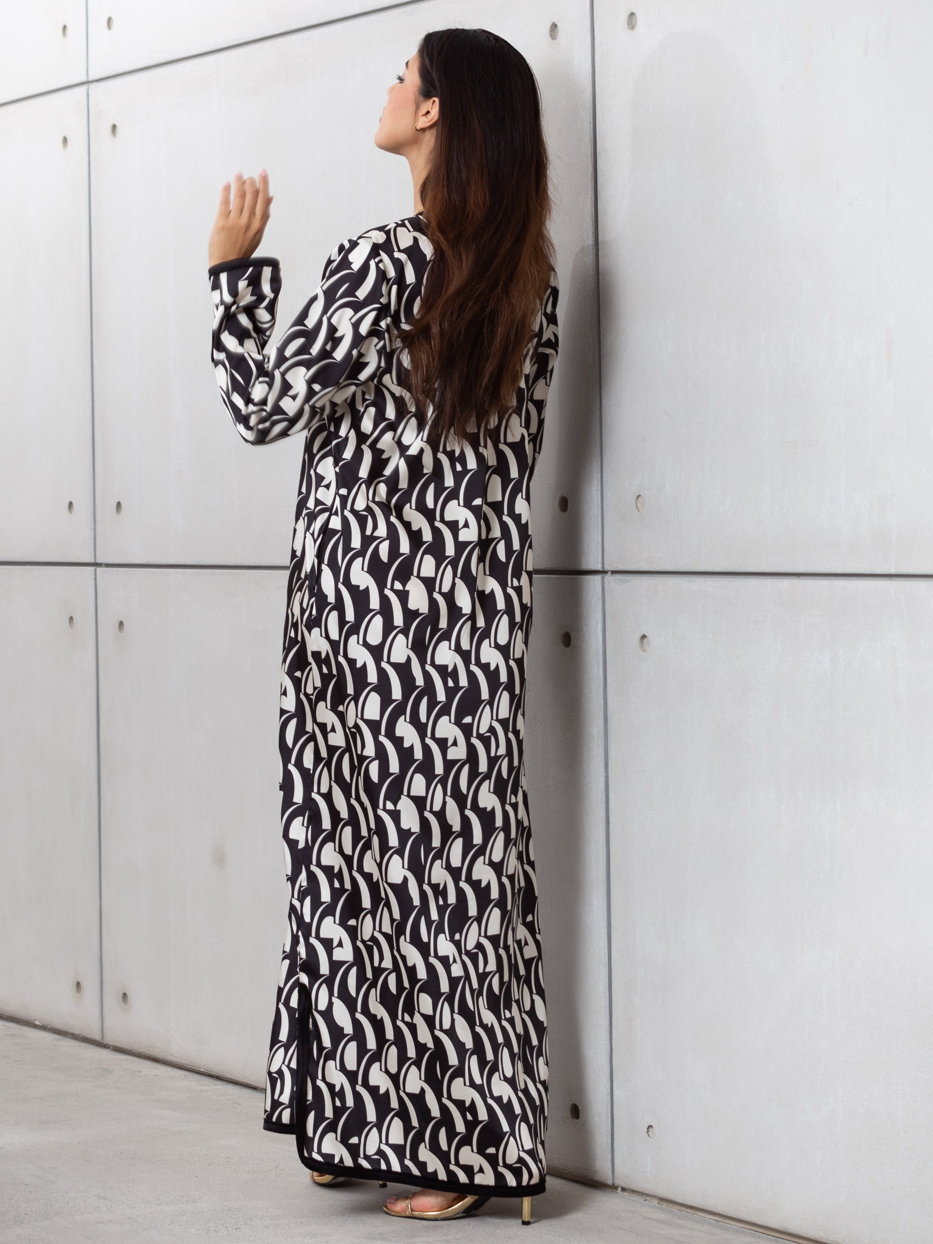 Abstract Kaftan in Black &amp; White