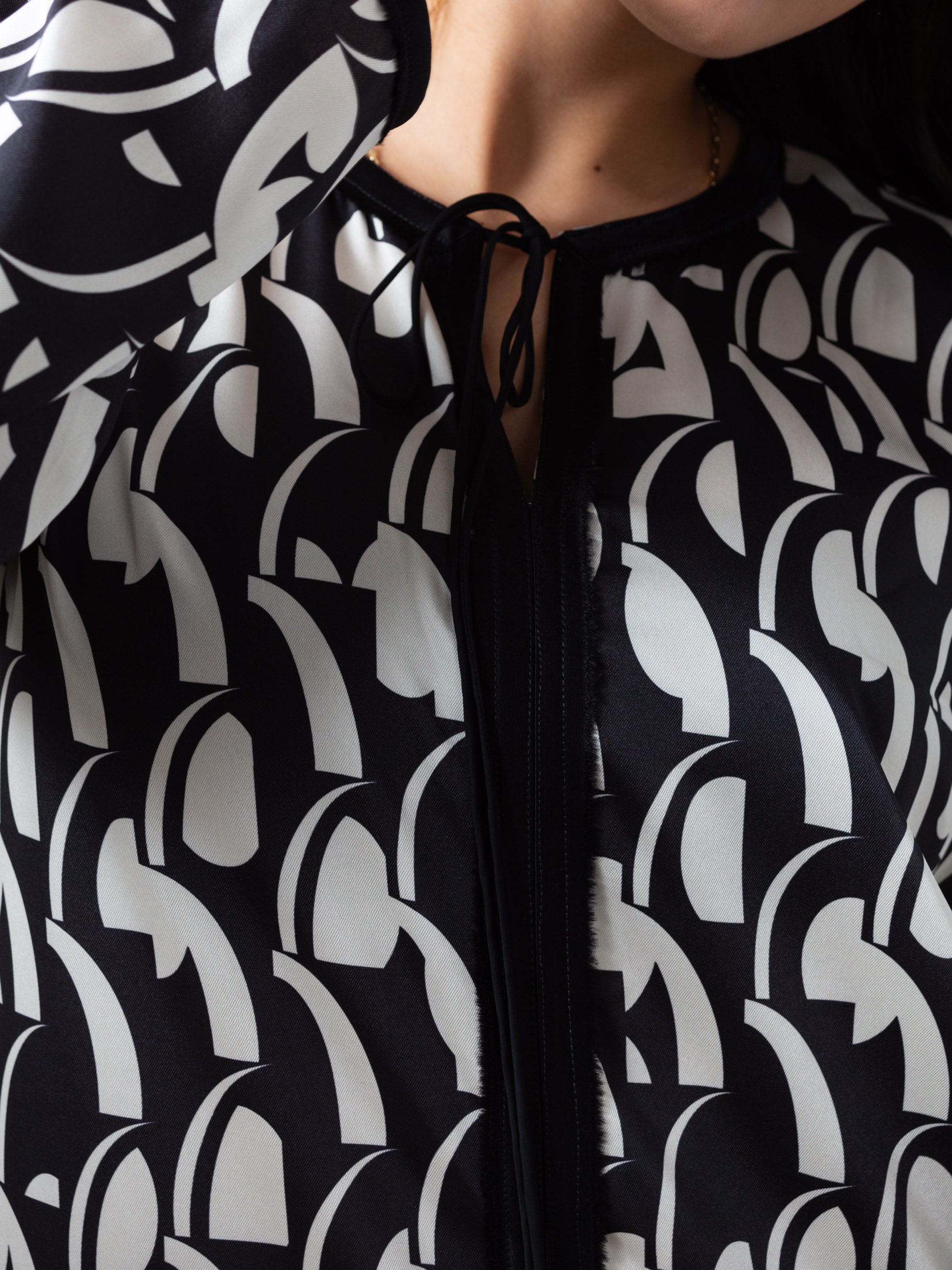 Abstract Kaftan in Black &amp; White