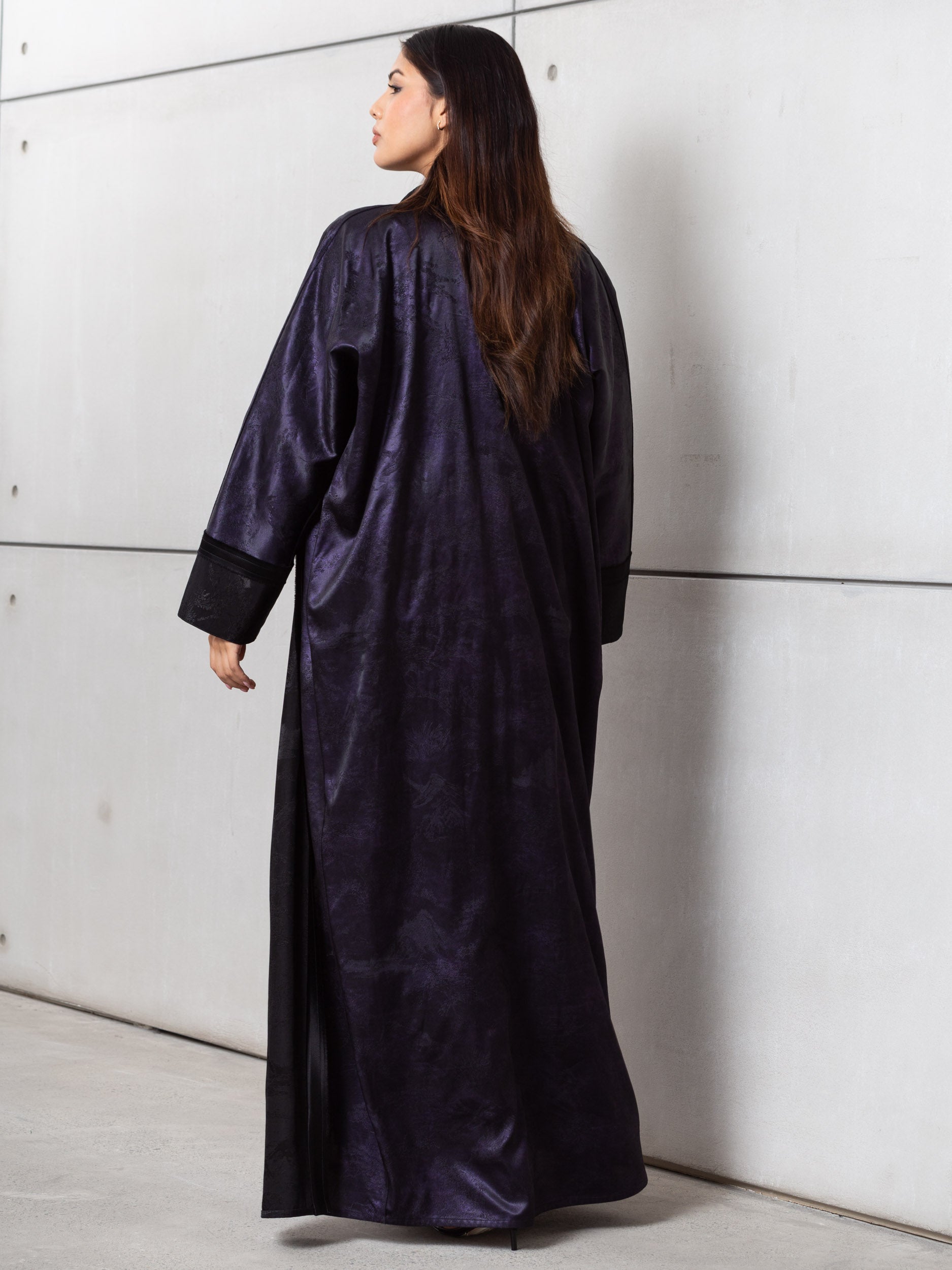 Reversible Abaya in Plum &amp; Black