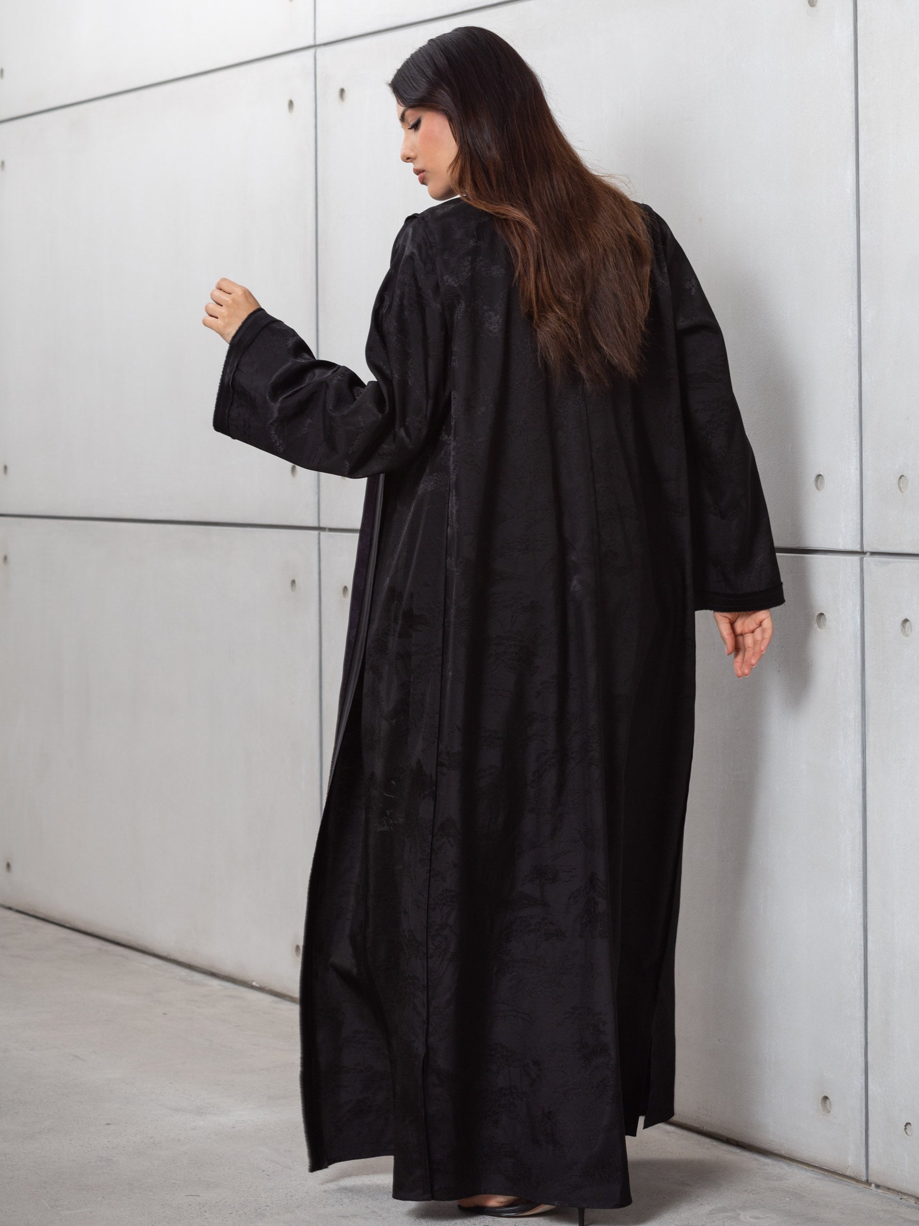 Reversible Abaya in Black &amp; Plum