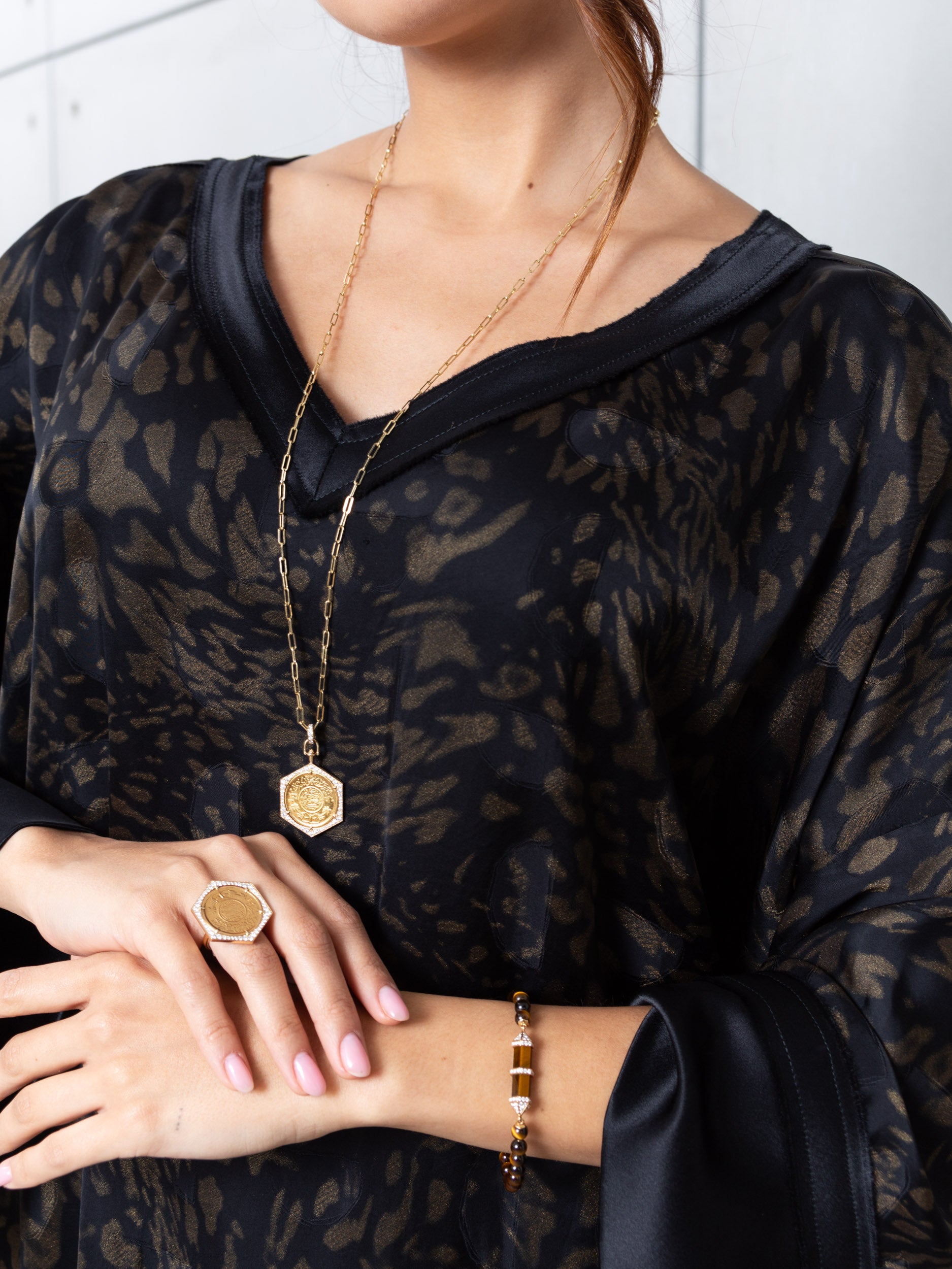 Flow Kaftan in Noir Gold