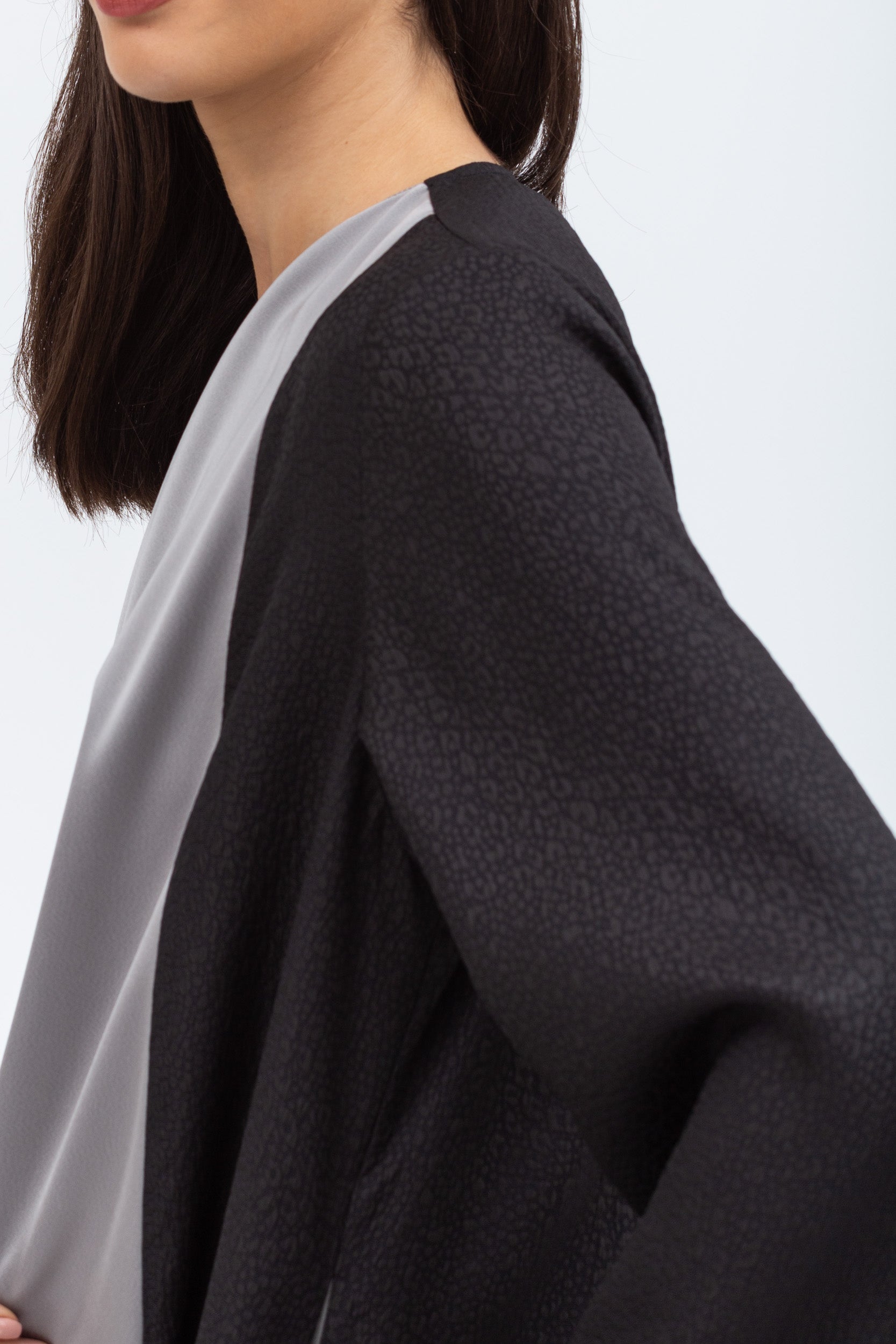 Two Tone Abaya in Gray and Textured Black