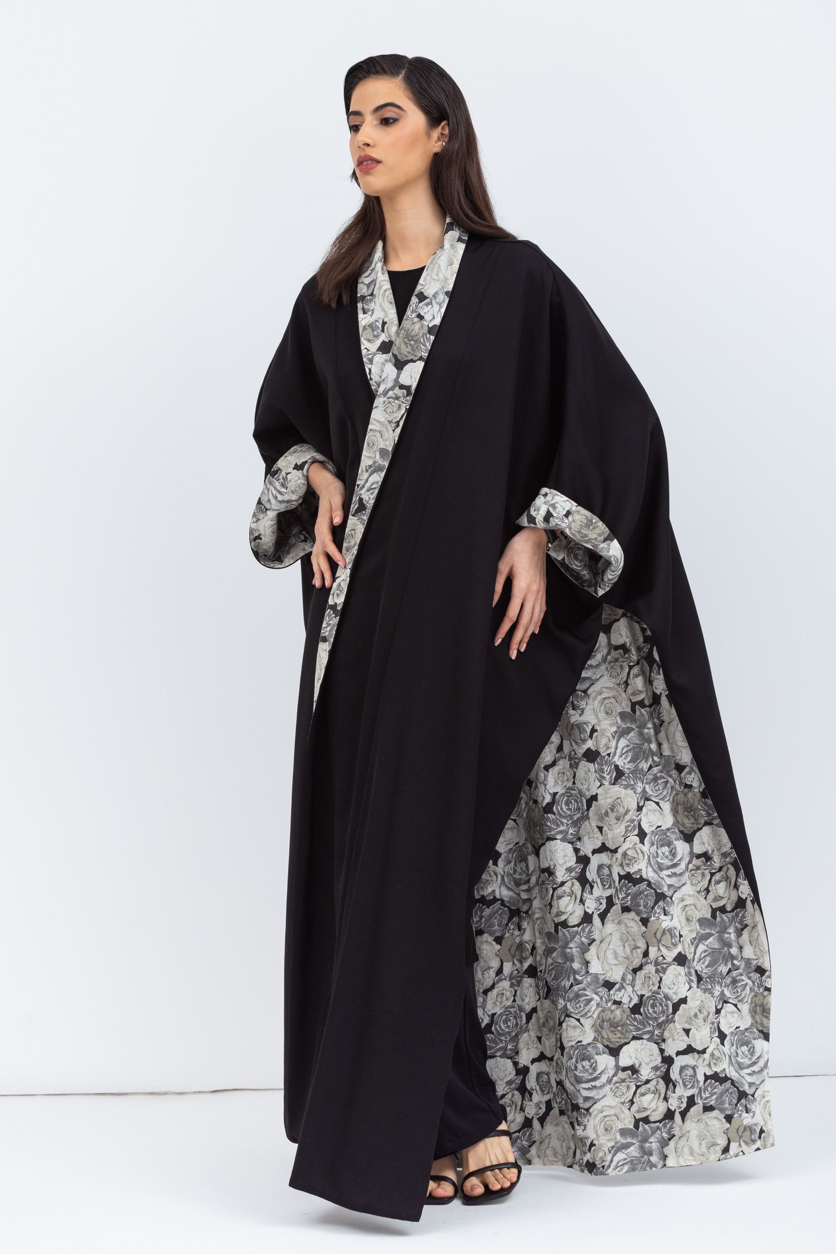 Reversible Shawl Abaya with Floral Pattern
