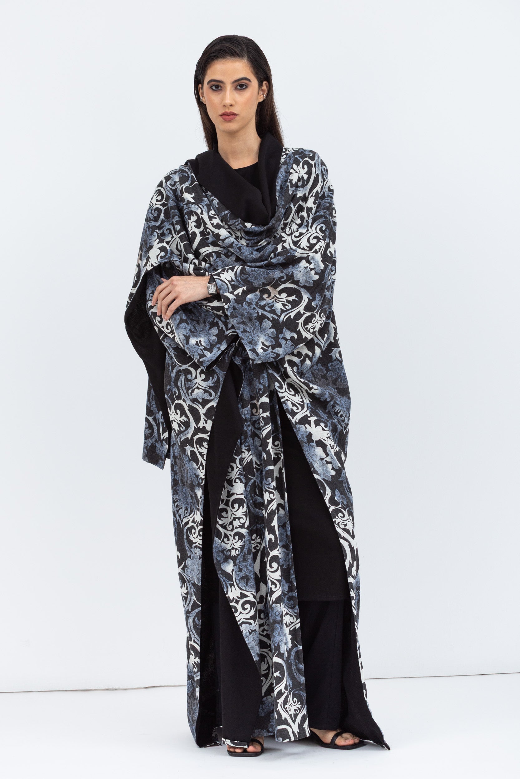 Reversible Shawl Abaya with Blue Pattern