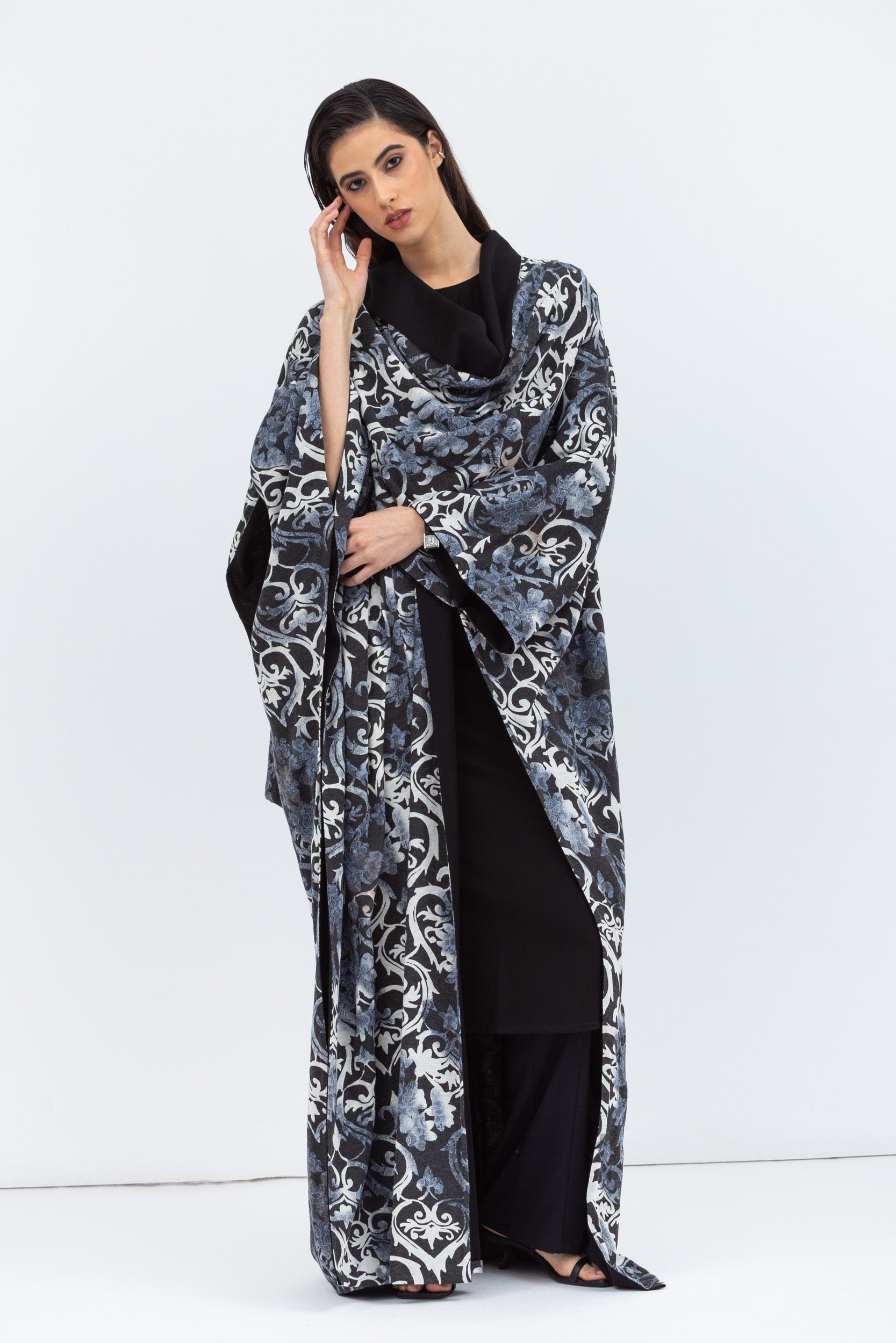 Reversible Shawl Abaya with Blue Pattern