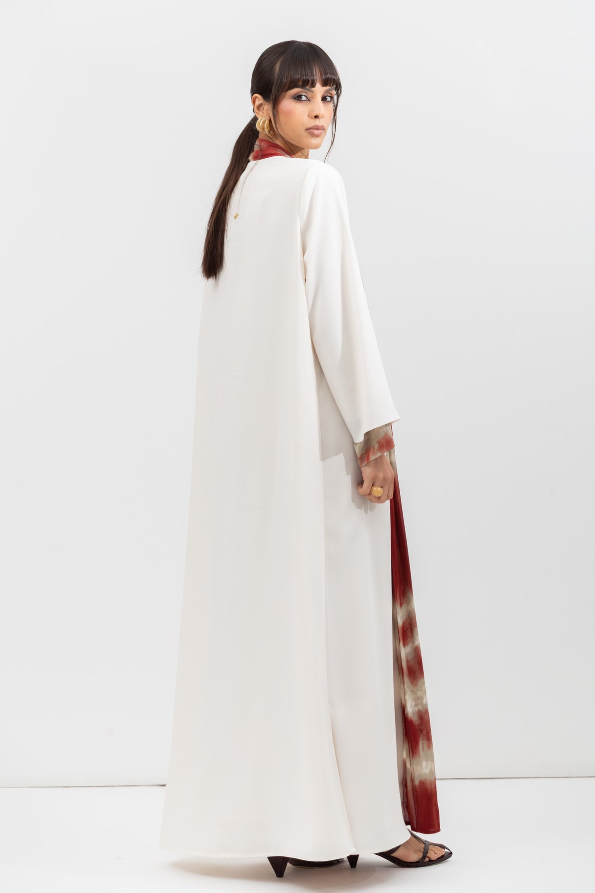 Fluid Shawl Lapel Abaya in Ivory and Red