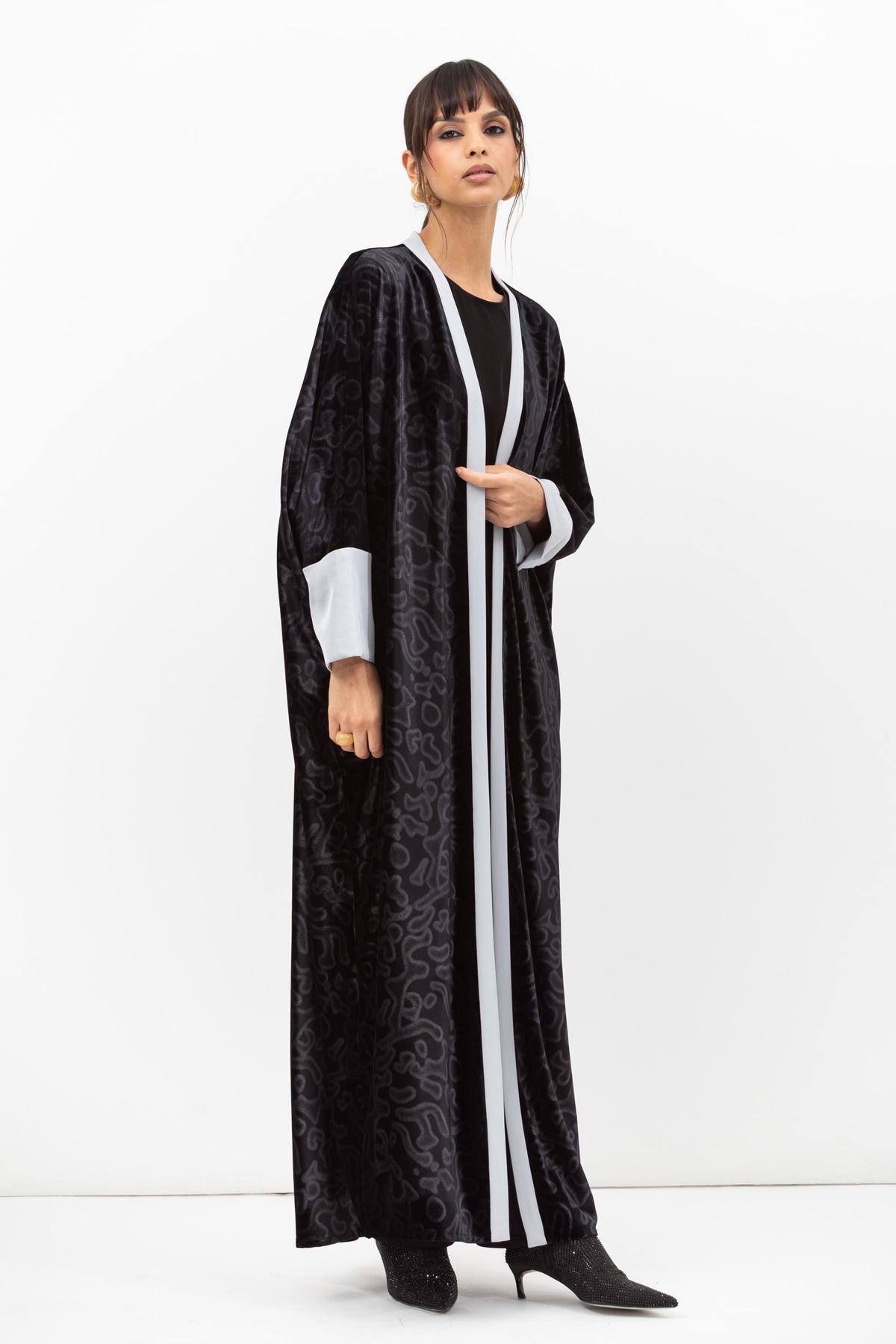 Velvet Butterfly Abaya in Printed Grey Black