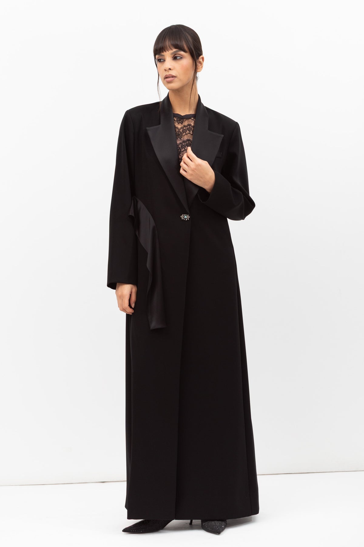 Tuxedo Abaya with Sash in Black