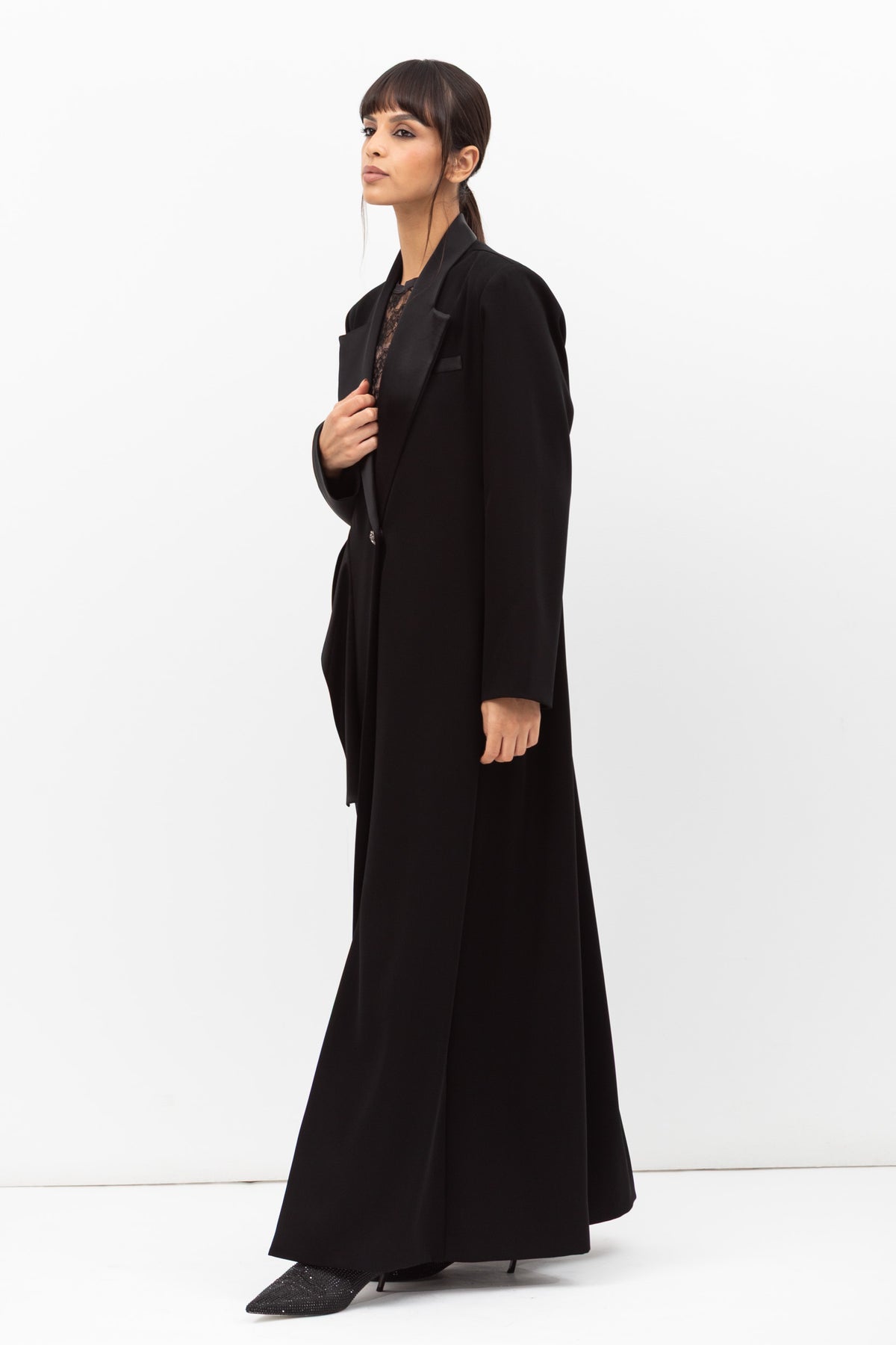 Tuxedo Abaya with Sash in Black