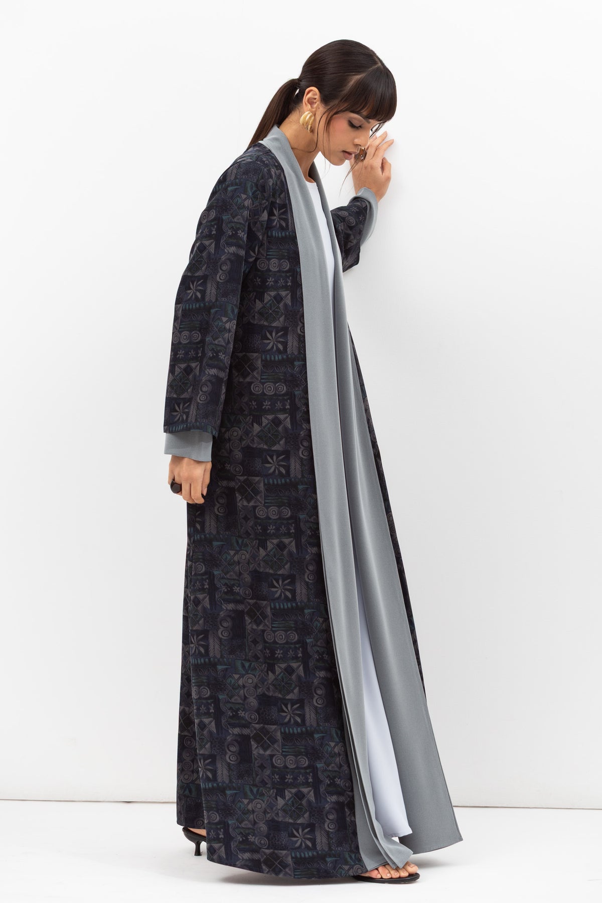 Fluid Shawl Lapel Abaya in Printed Dark Blue RTW