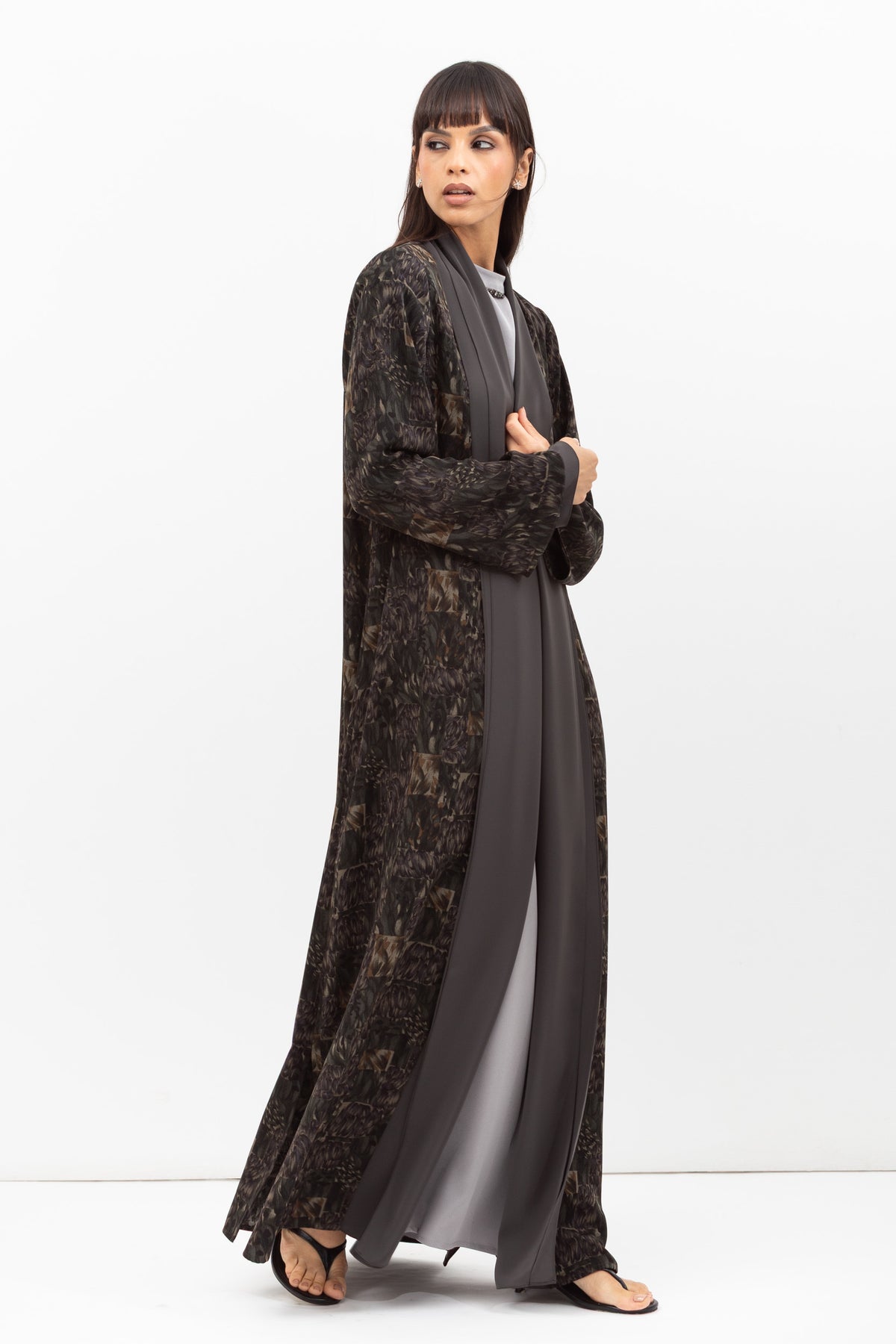 Fluid Shawl Lapel Abaya in Printed Dark Green