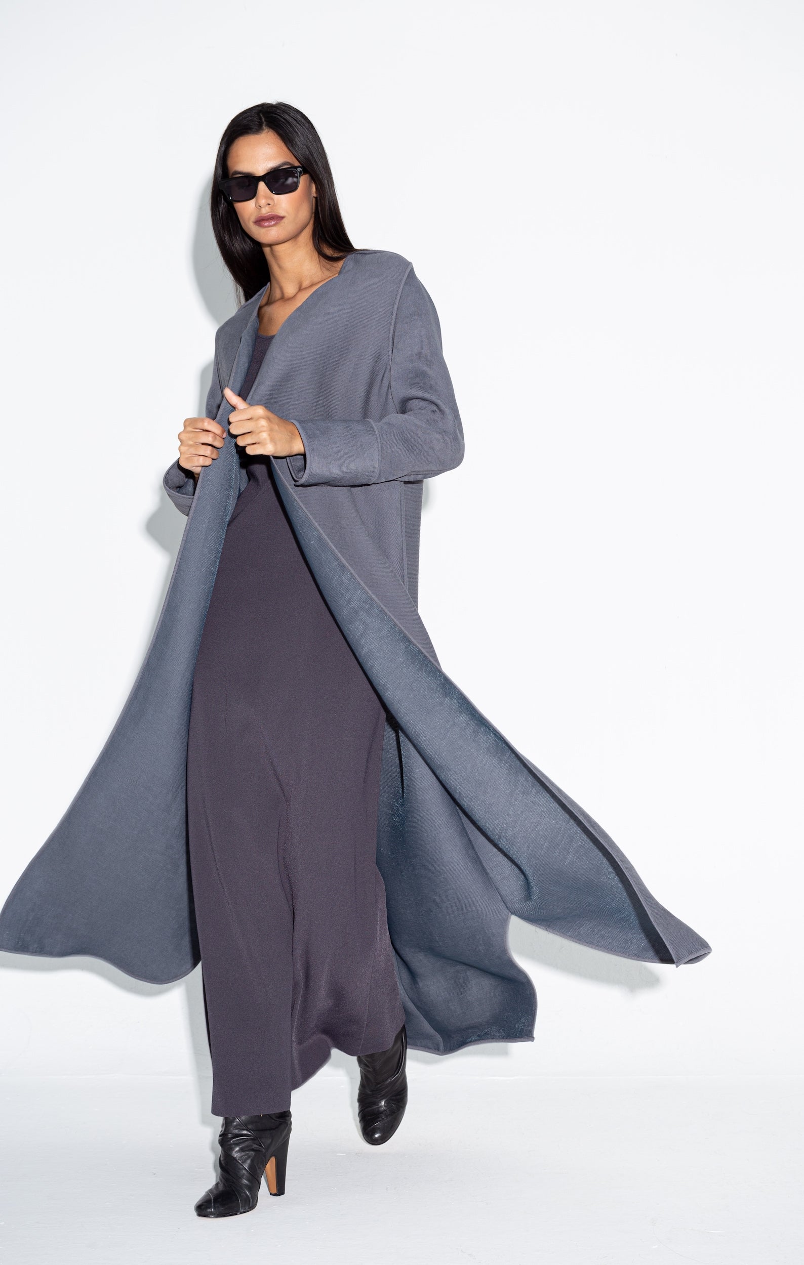 Gray Ripple Abaya